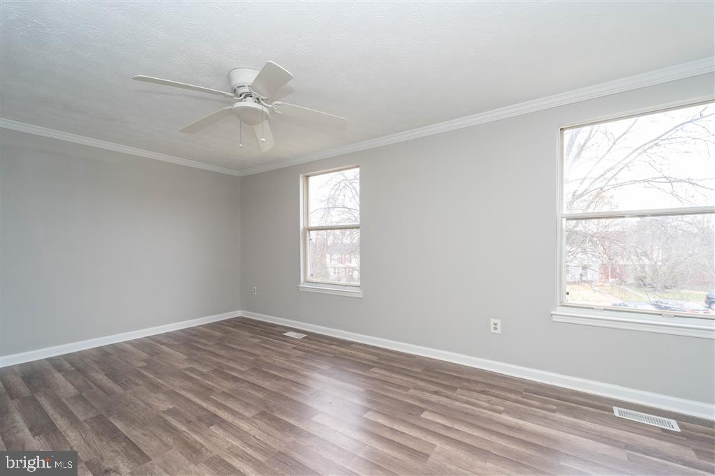 RIDGEDALE MEWS - Residential Lease