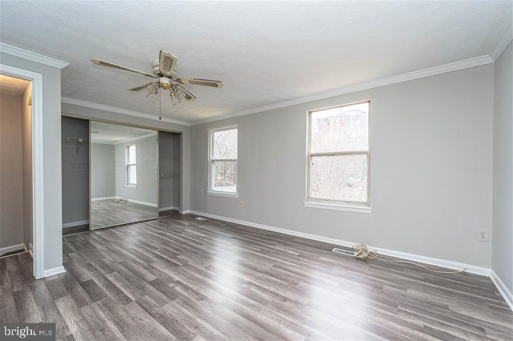 RIDGEDALE MEWS - Residential Lease