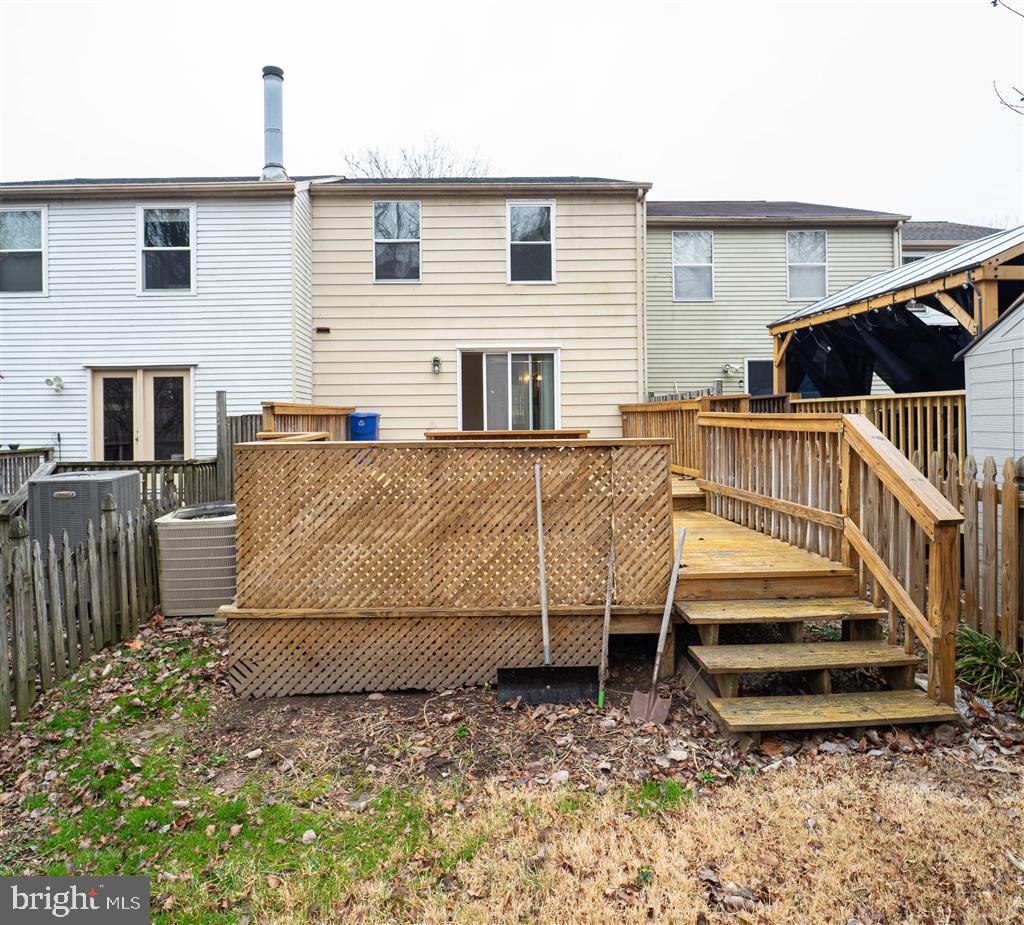 RIDGEDALE MEWS - Residential Lease