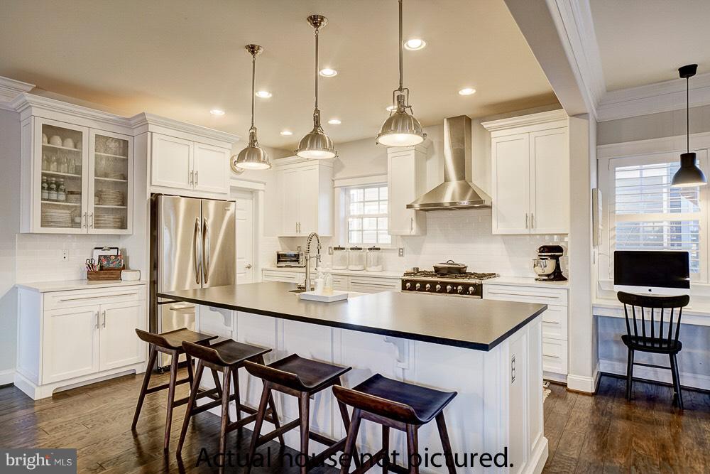 BEVERLY FARMS - Residential