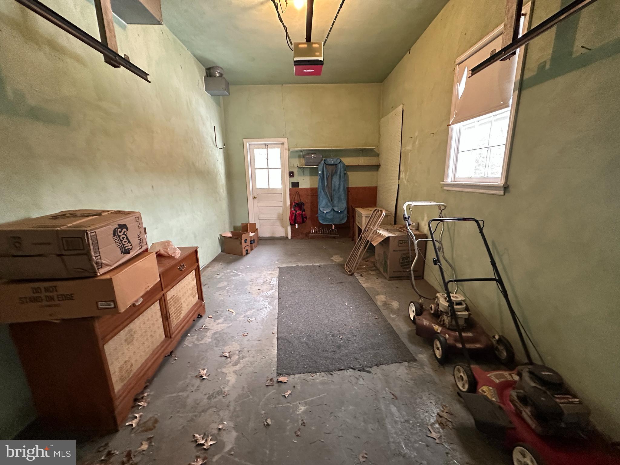 ORCHARD CIRCLE - Residential