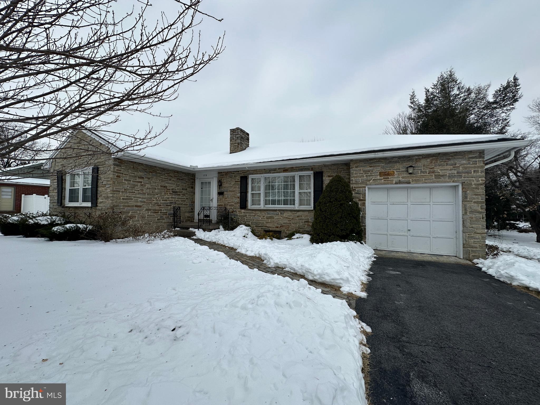 ORCHARD CIRCLE - Residential