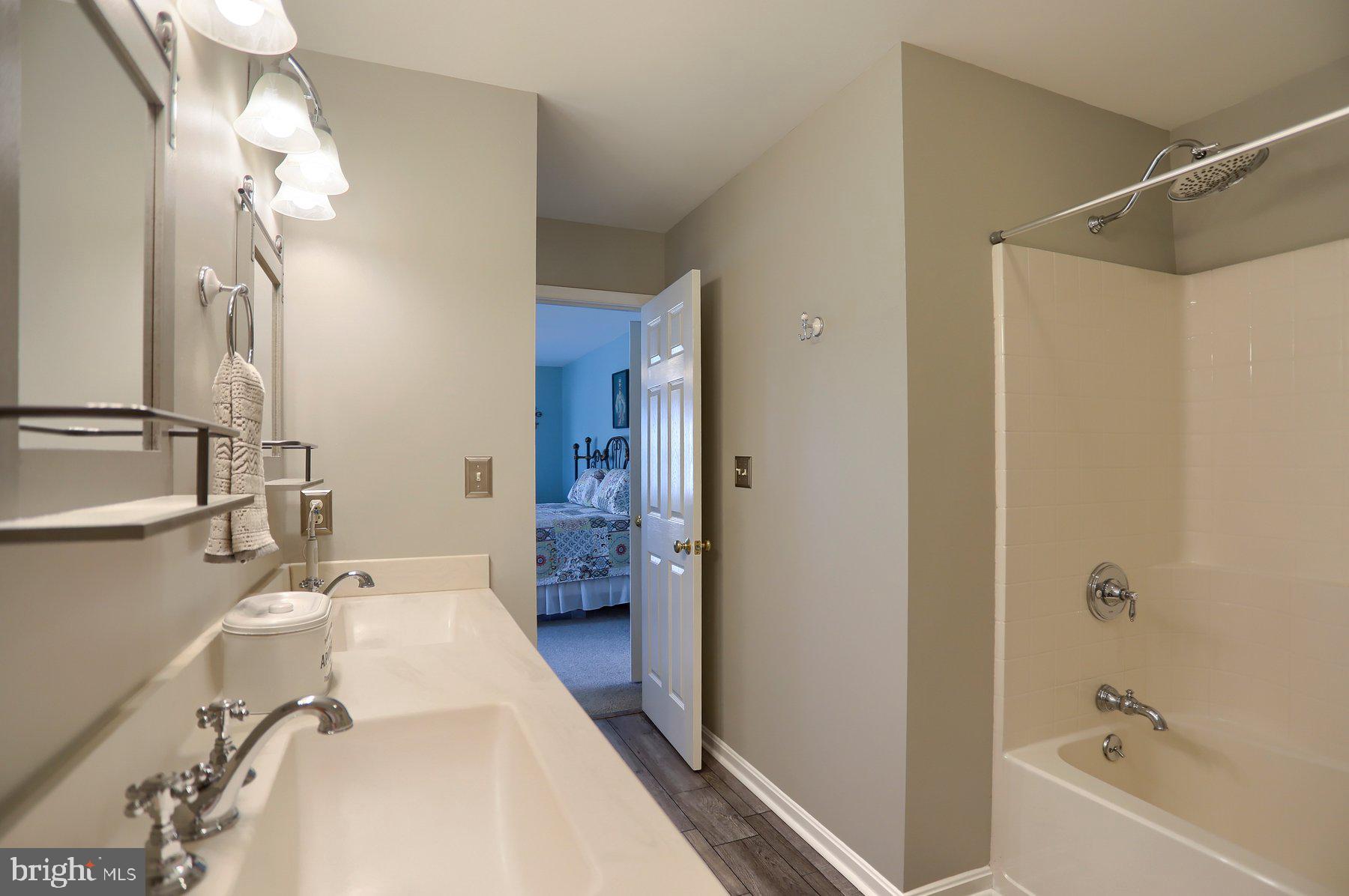 HICKORY RIDGE - Residential