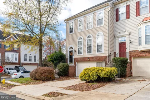 1544 Grosbeak Court, Woodbridge, VA MLS: VAPW2087552