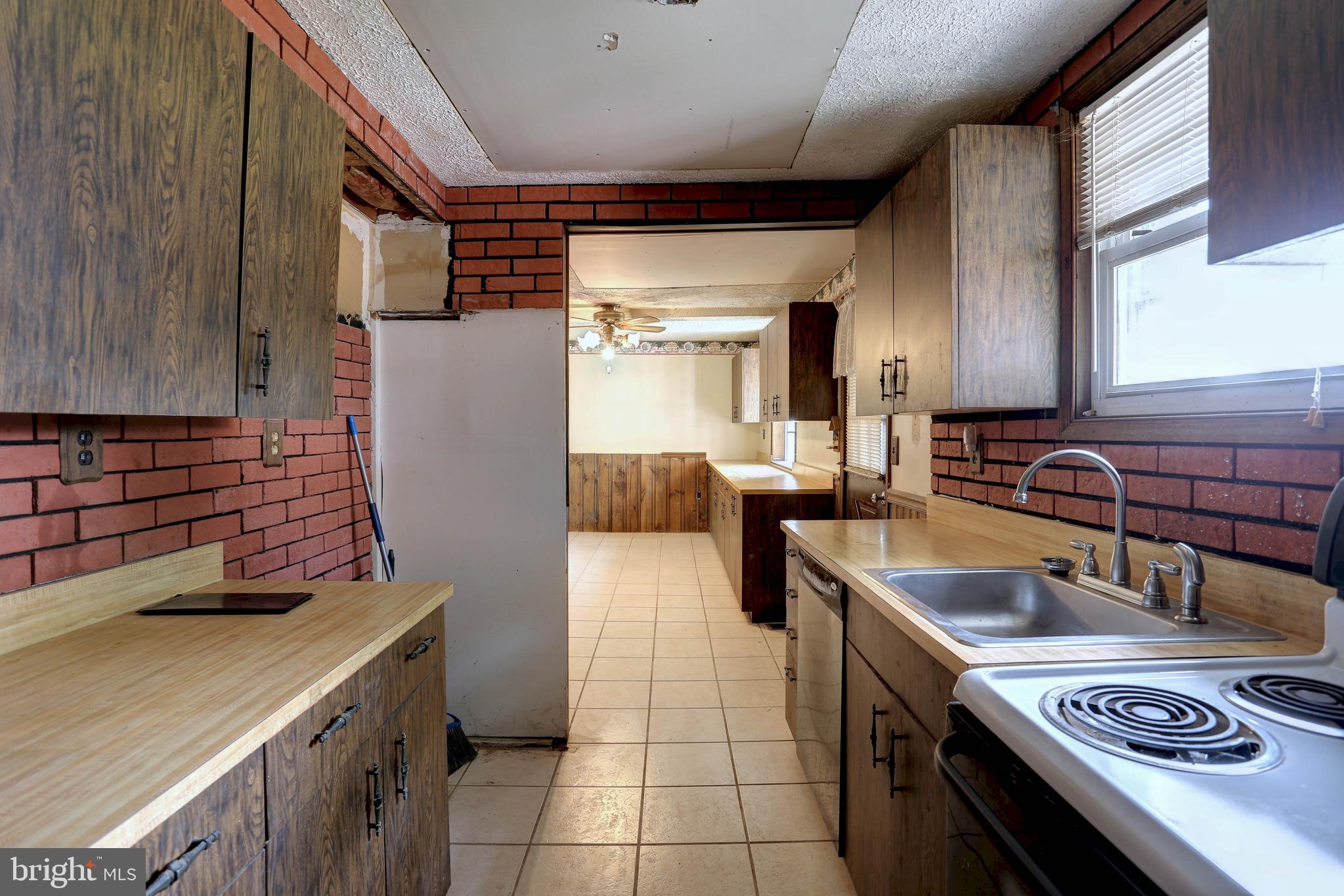 LONG POINT ON THE MAGOTHY - Residential