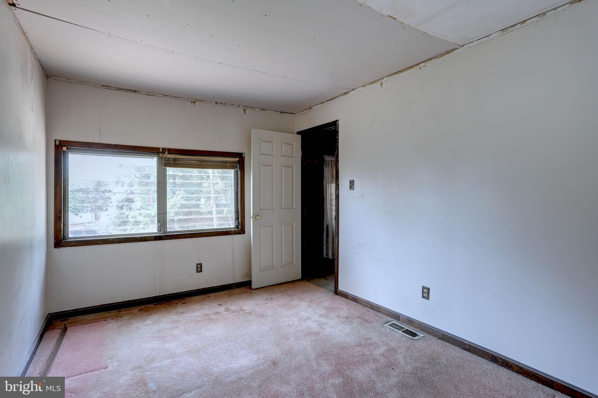 LONG POINT ON THE MAGOTHY - Residential