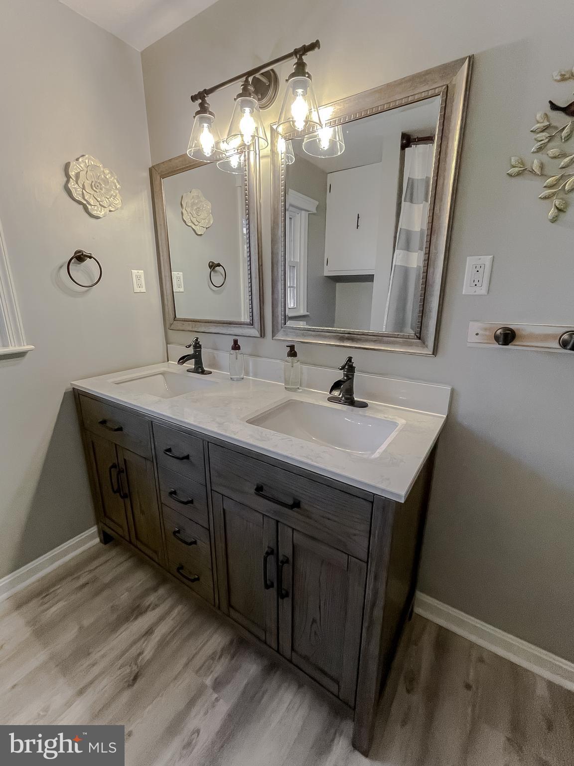 SOCIETY HILL - Residential