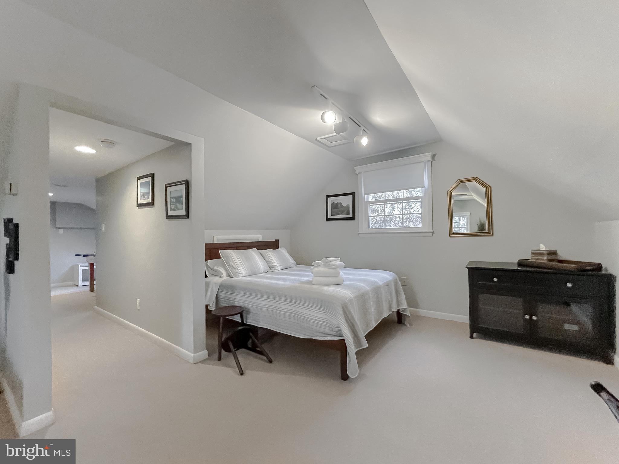 SOCIETY HILL - Residential