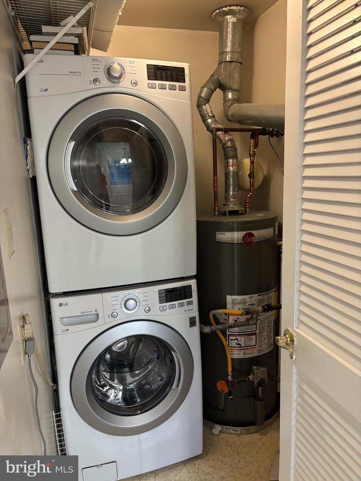 CROWN POINT - Residential Lease