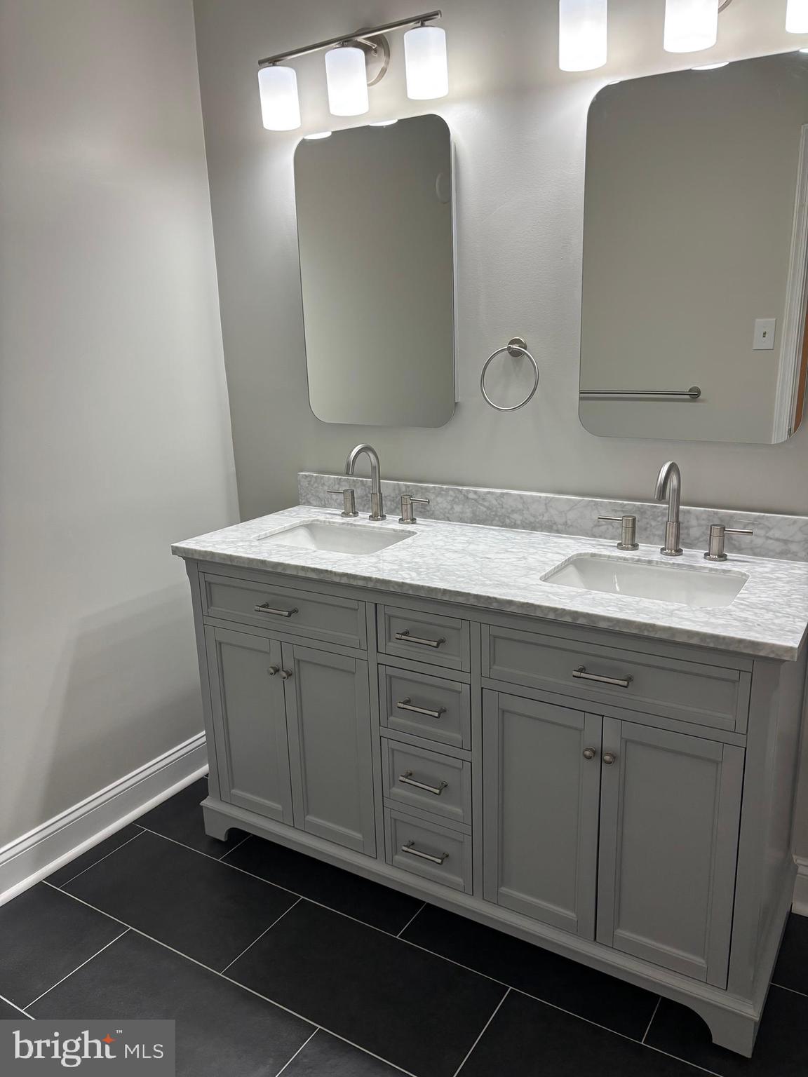 CROWN POINT - Residential Lease