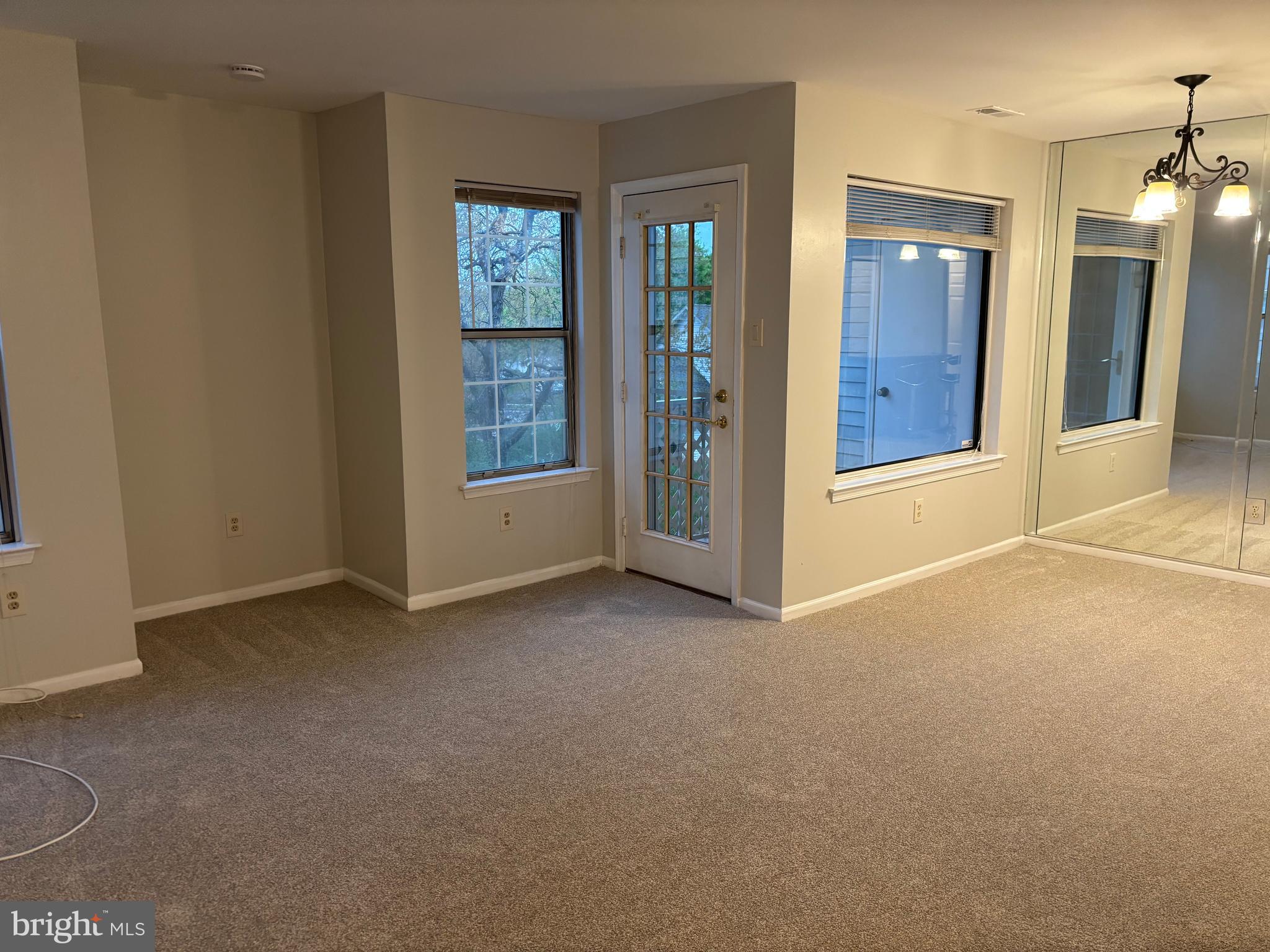 CROWN POINT - Residential Lease