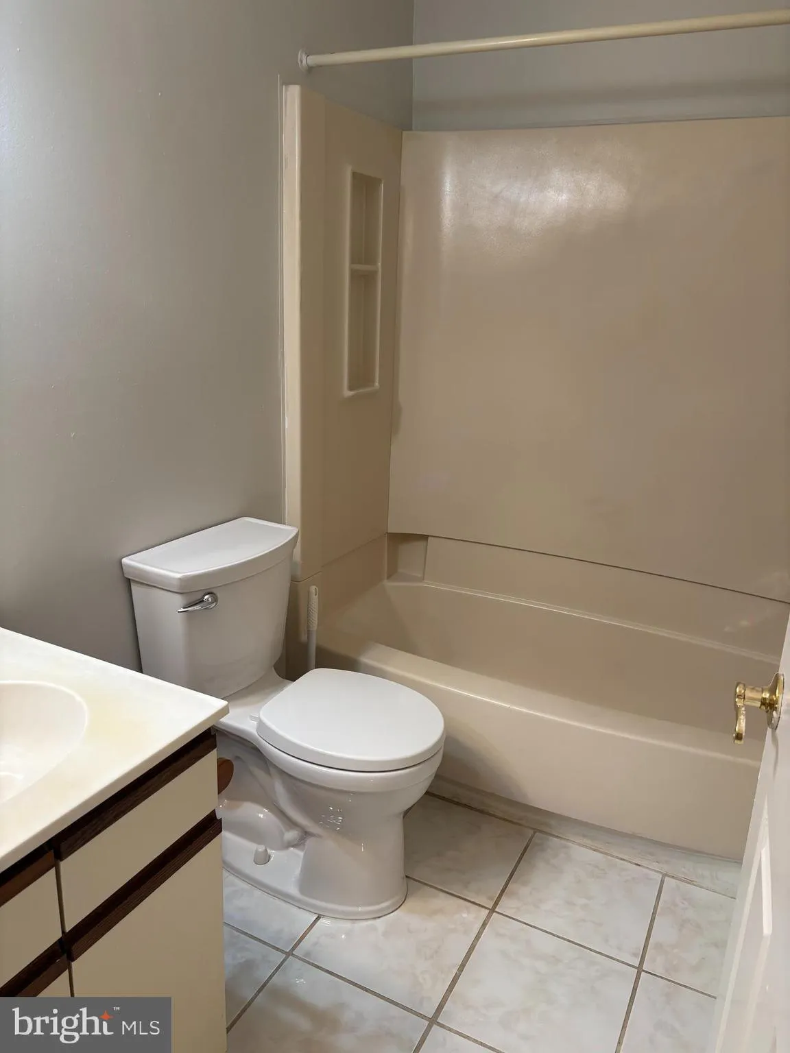 Newtown, Pennsylvania 18940, United States, 2 Bedrooms Bedrooms, ,2 BathroomsBathrooms,Residential,Active,117460