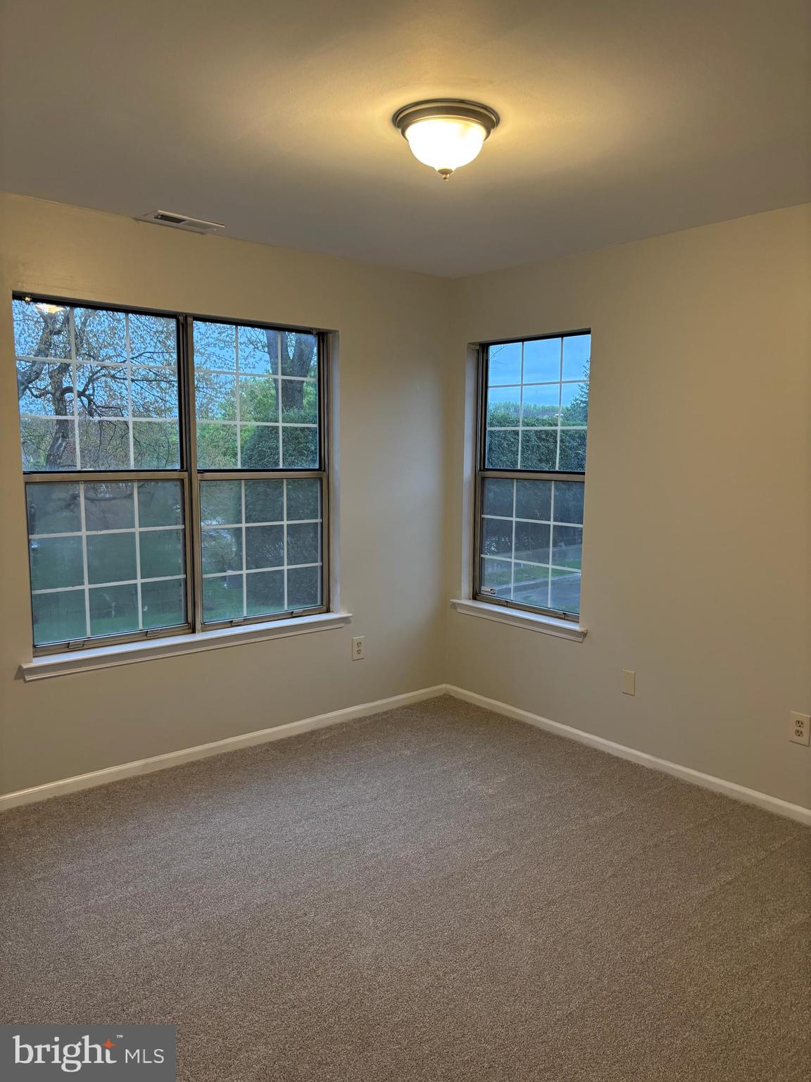 CROWN POINT - Residential Lease