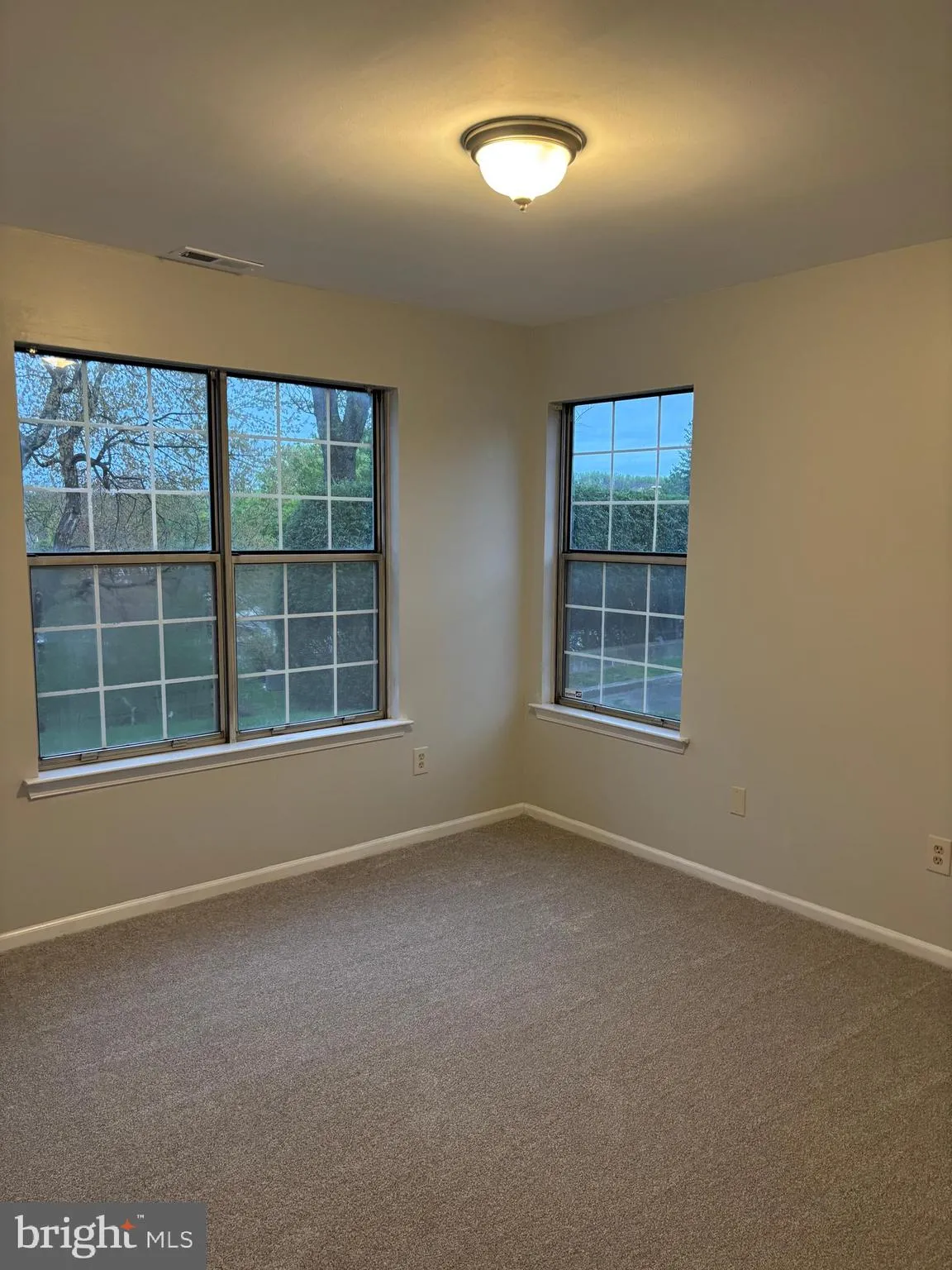 Newtown, Pennsylvania 18940, United States, 2 Bedrooms Bedrooms, ,2 BathroomsBathrooms,Residential,Active,117460