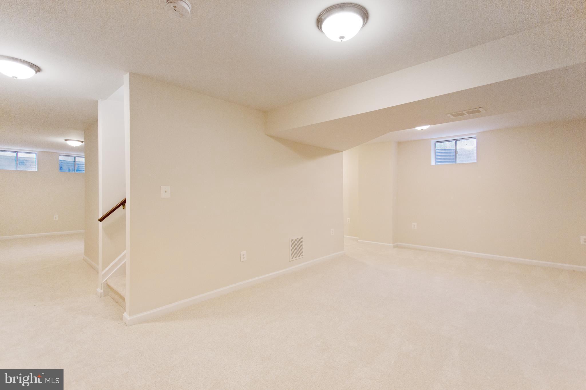 LAKE RIDGE - Residential