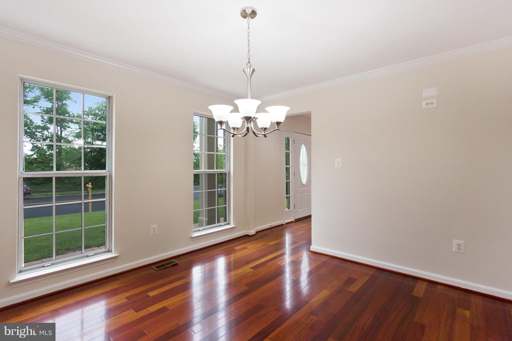 LAKE RIDGE - Residential