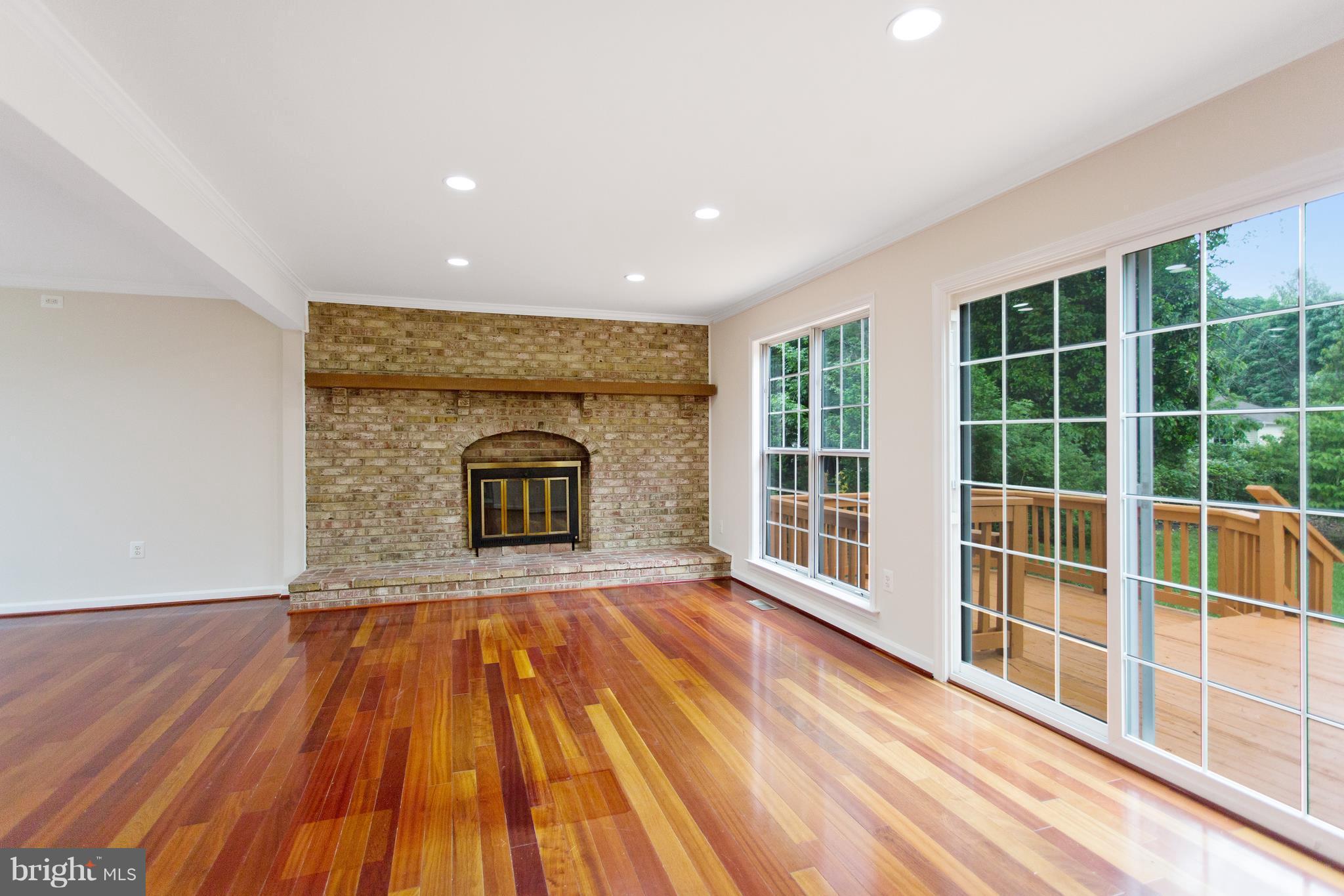 LAKE RIDGE - Residential