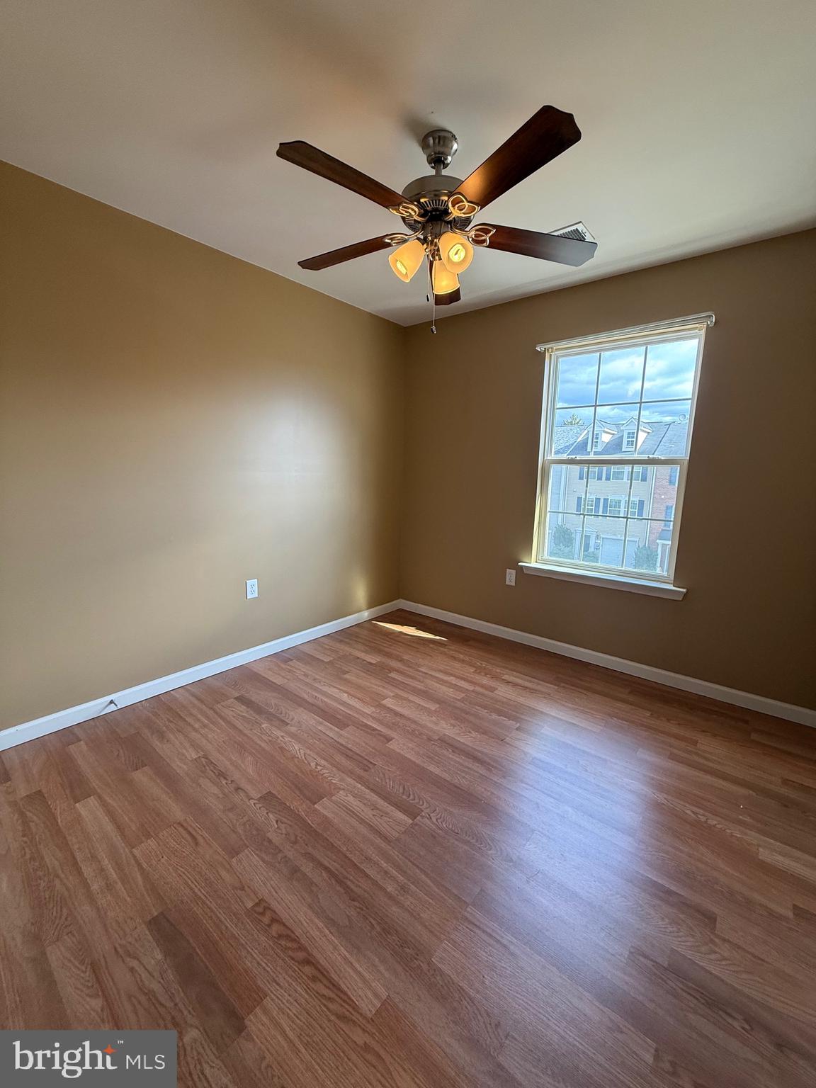 MANOR PARK - Residential Lease