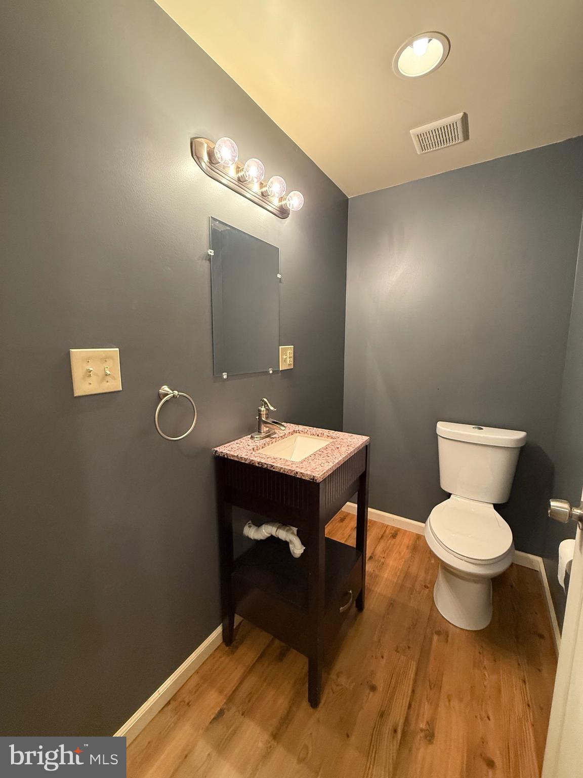 MANOR PARK - Residential Lease