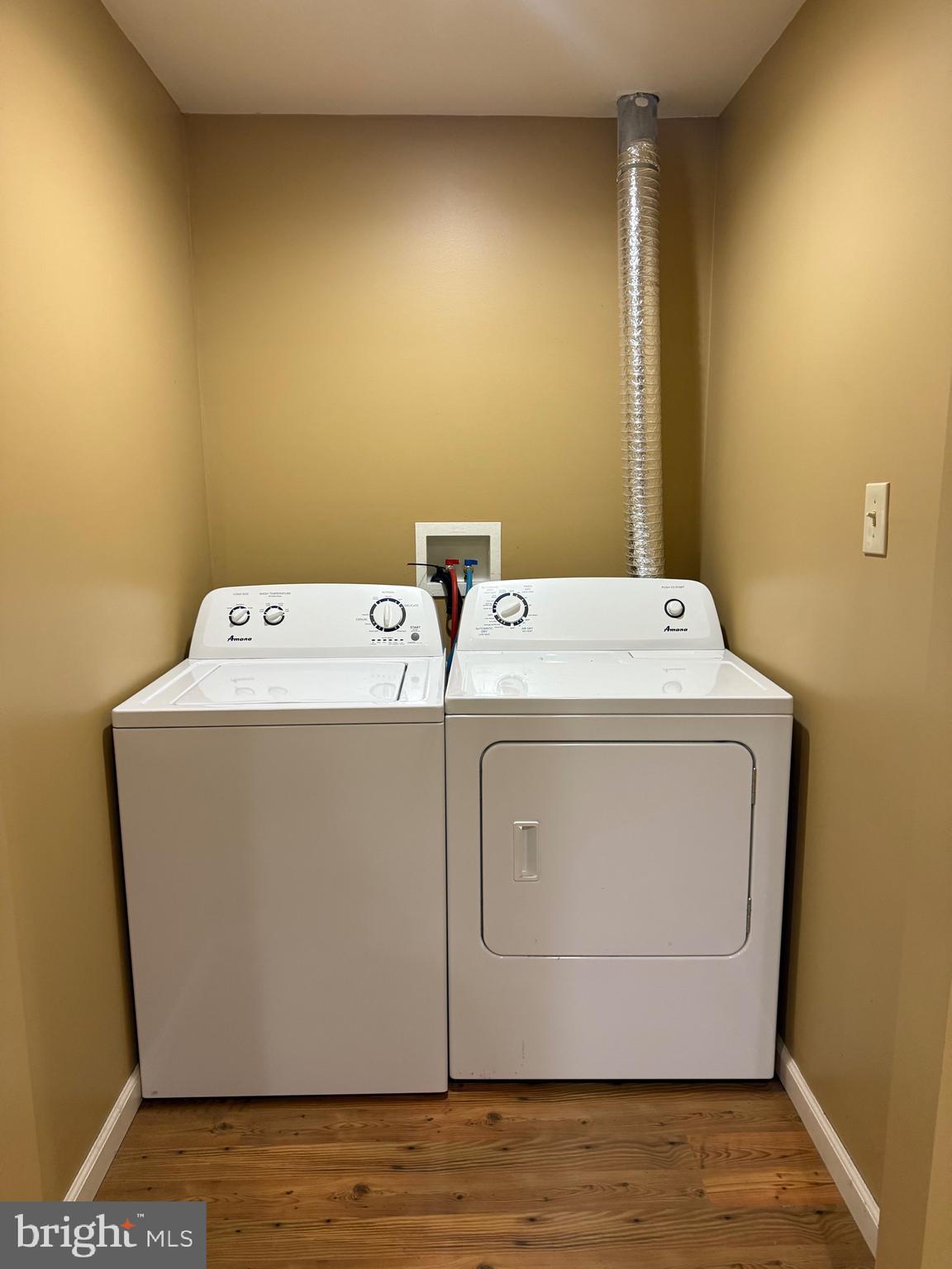 MANOR PARK - Residential Lease