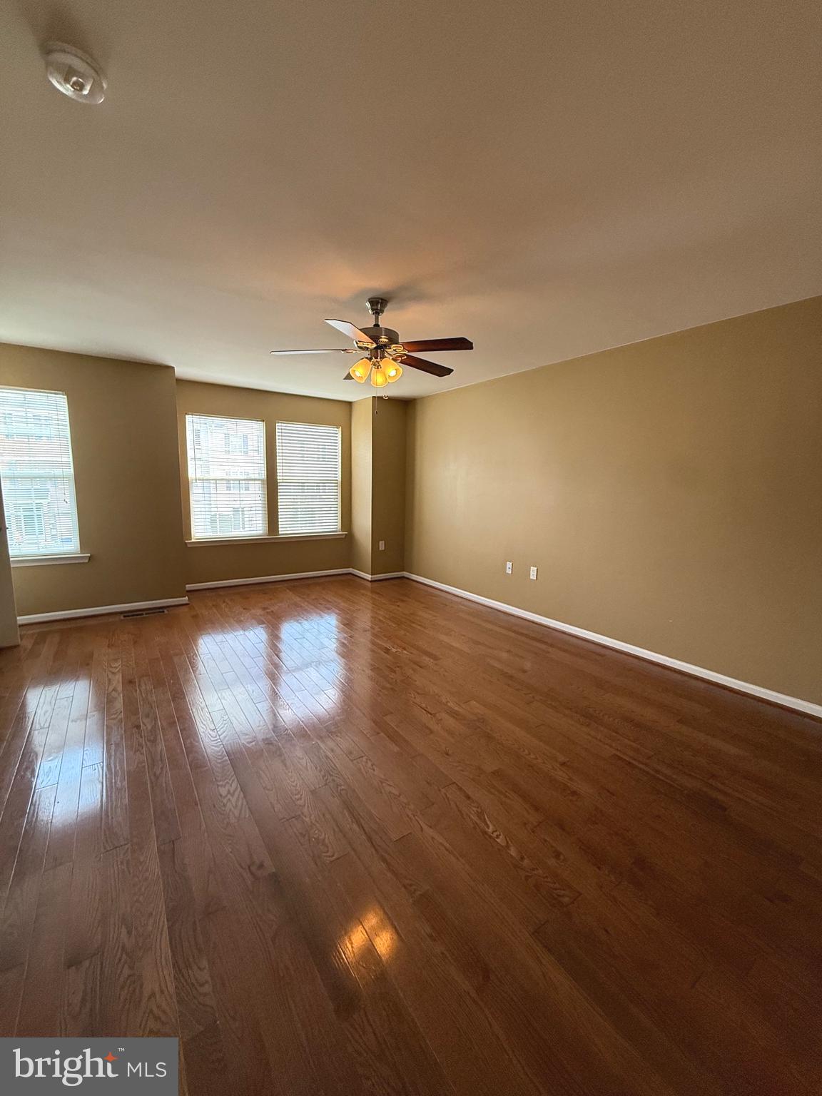 MANOR PARK - Residential Lease