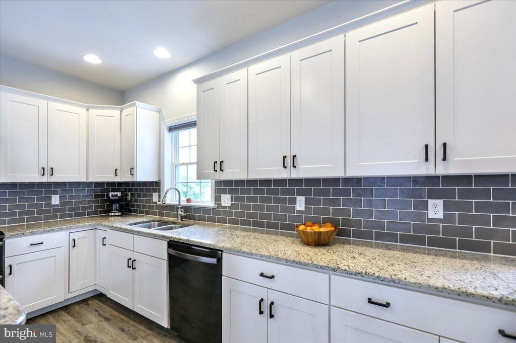 Photo of 208 Pebble Drive, ELIZABETHTOWN, PA 17022 (MLS # PALA2071218)