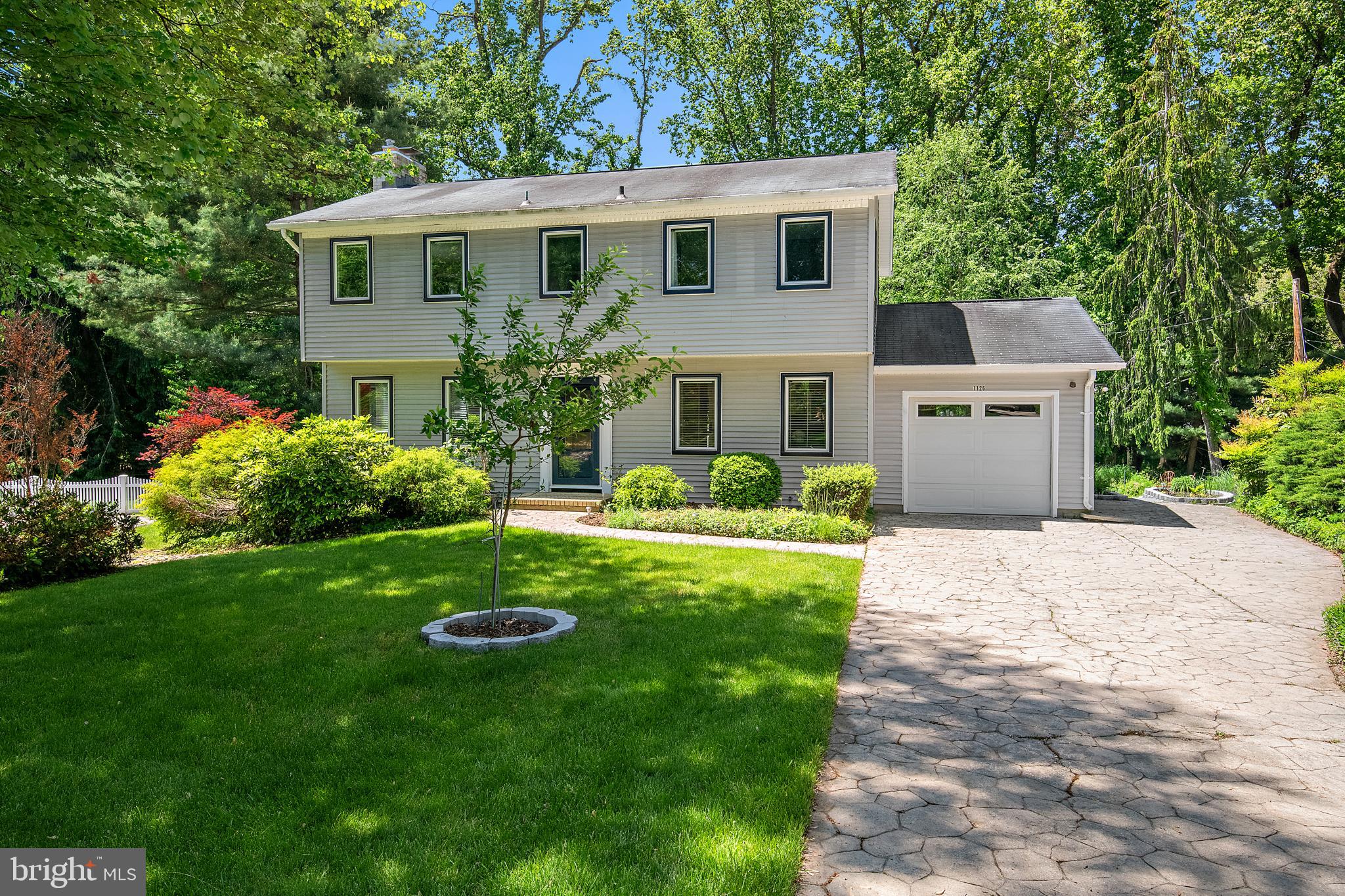 1126 MAINSAIL DRIVE