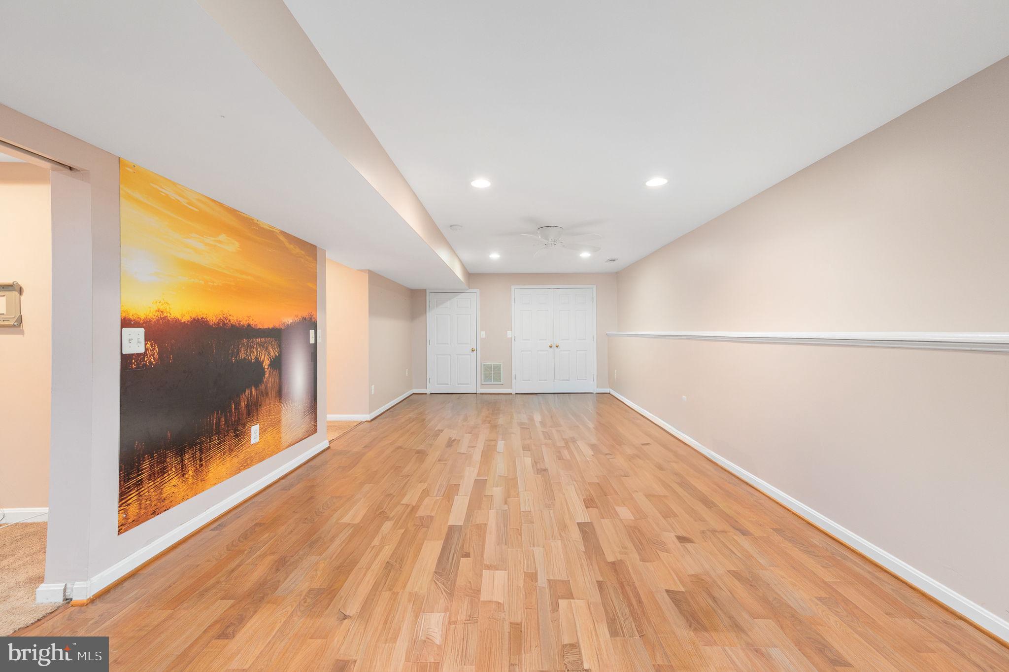 ROYAL OAKS - Residential