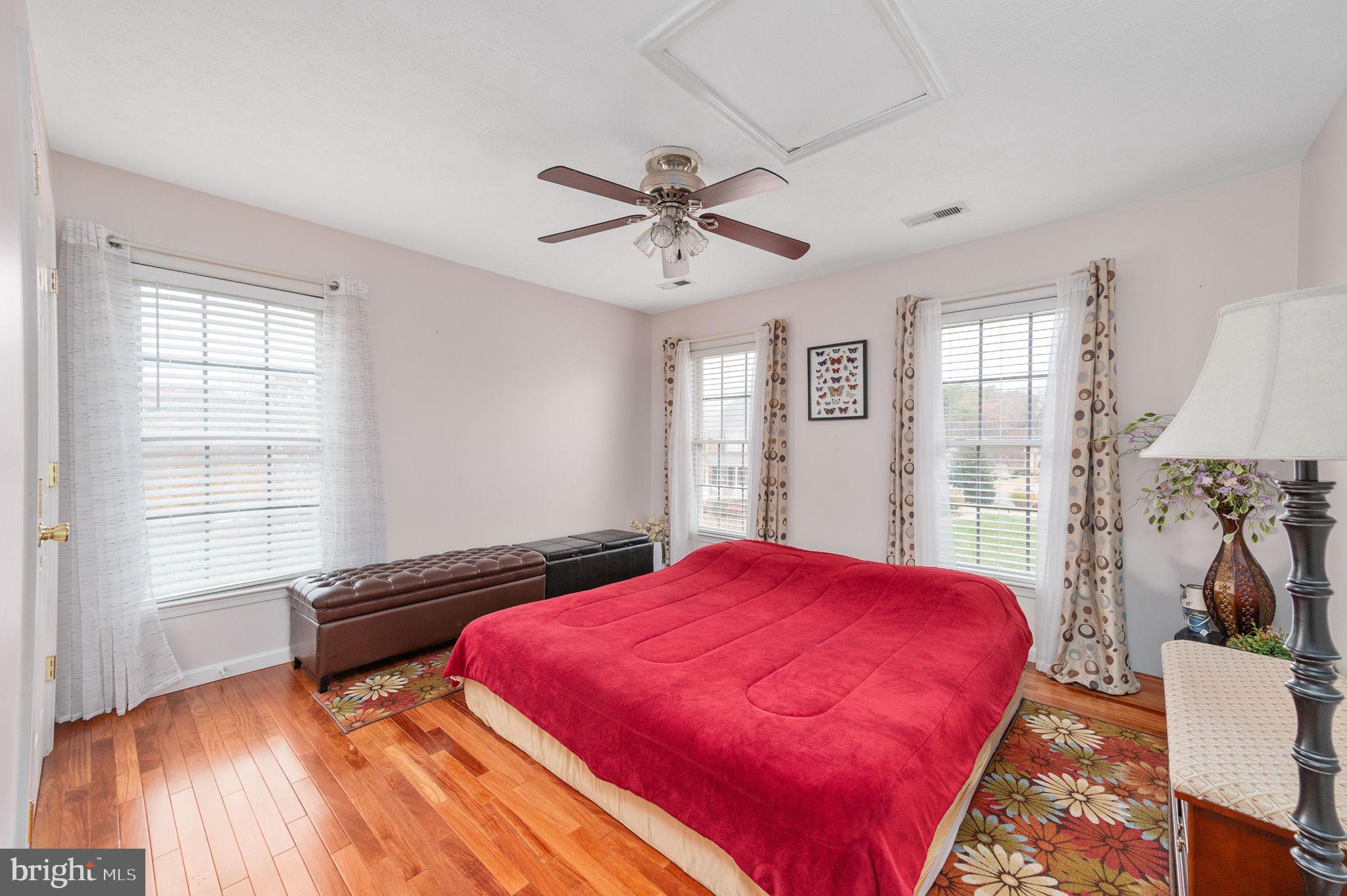 ROYAL OAKS - Residential