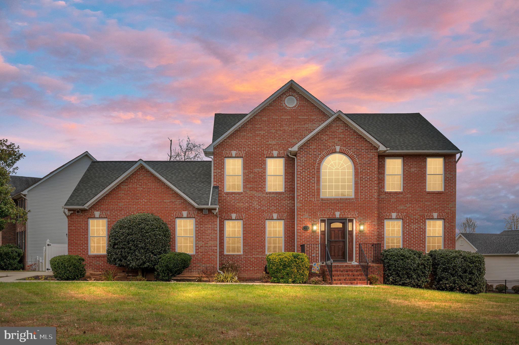 ROYAL OAKS - Residential