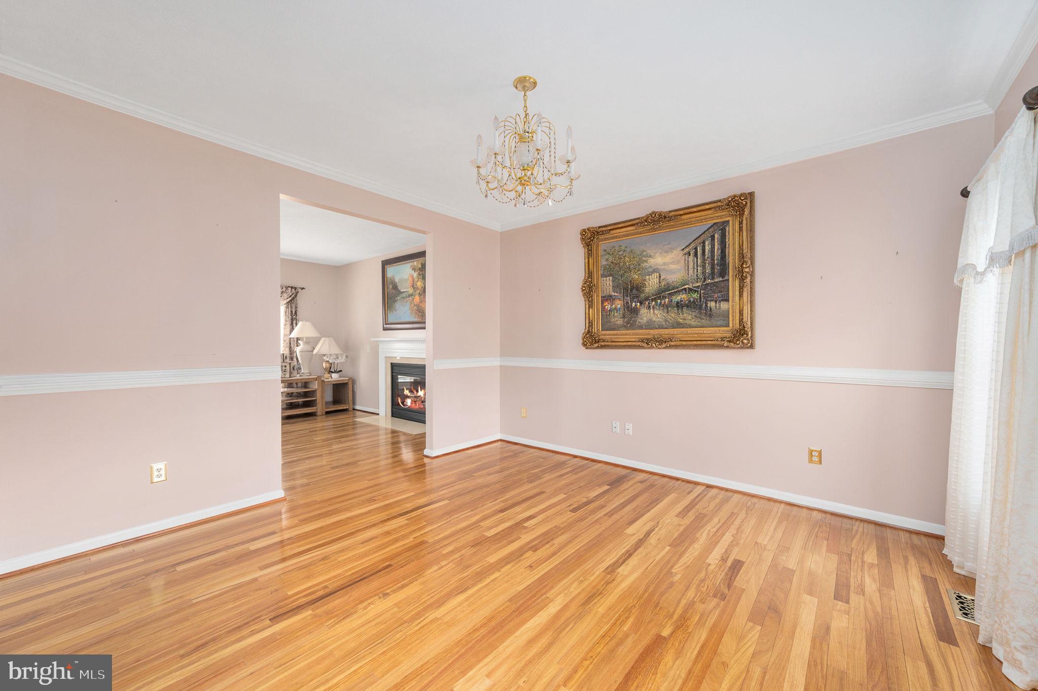 ROYAL OAKS - Residential