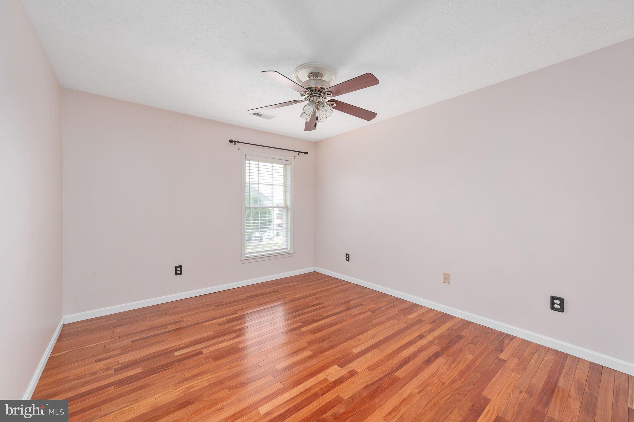 ROYAL OAKS - Residential