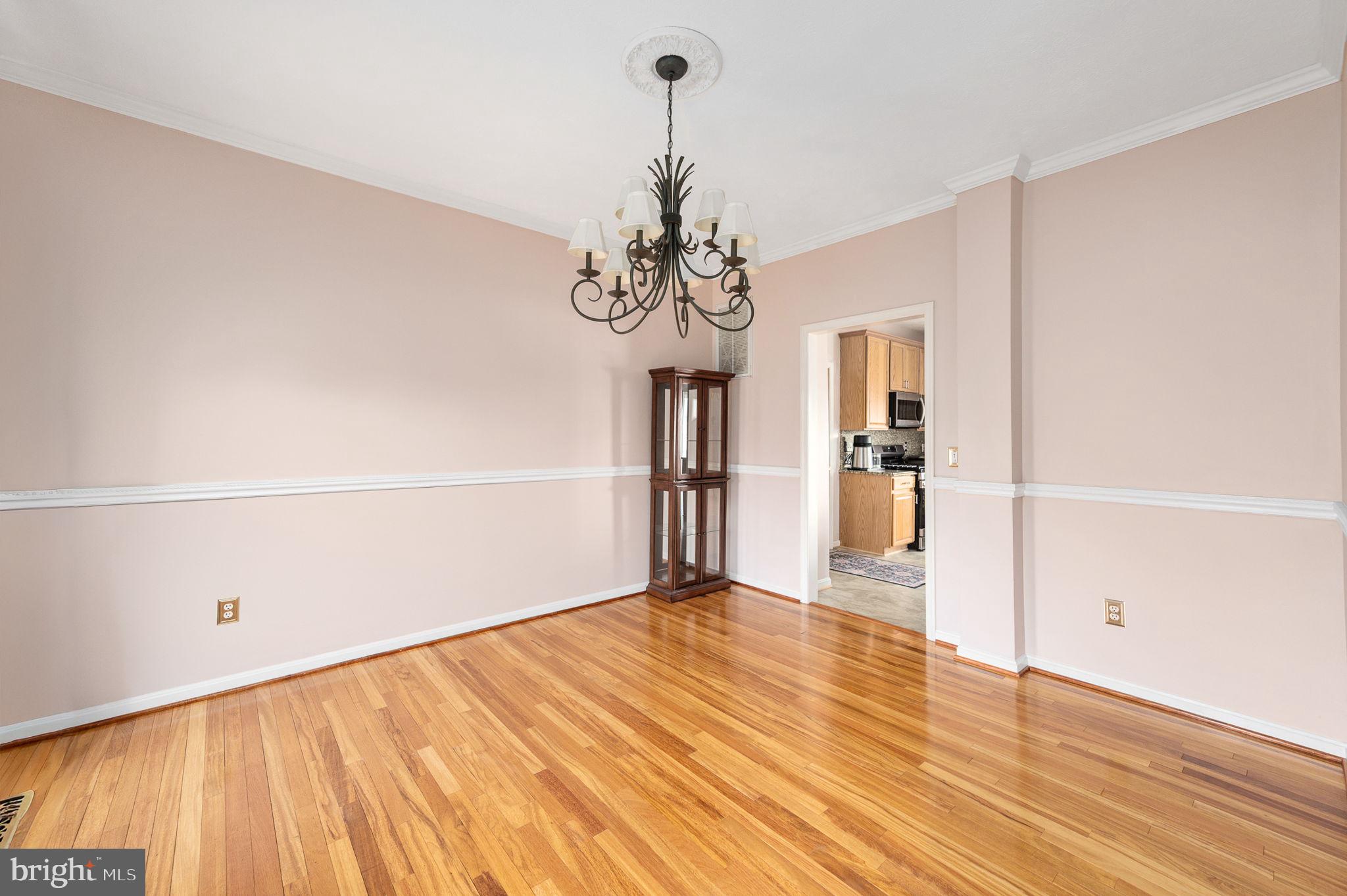 ROYAL OAKS - Residential