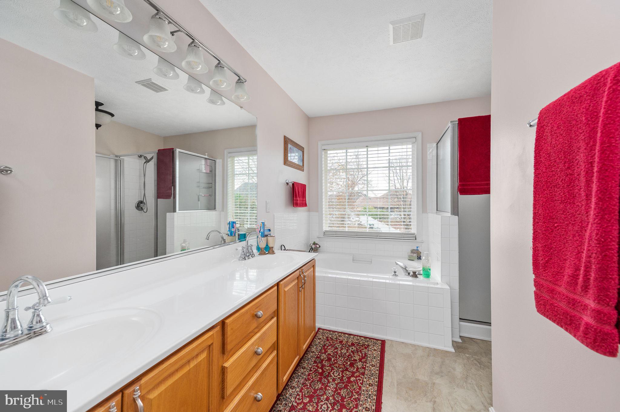 ROYAL OAKS - Residential