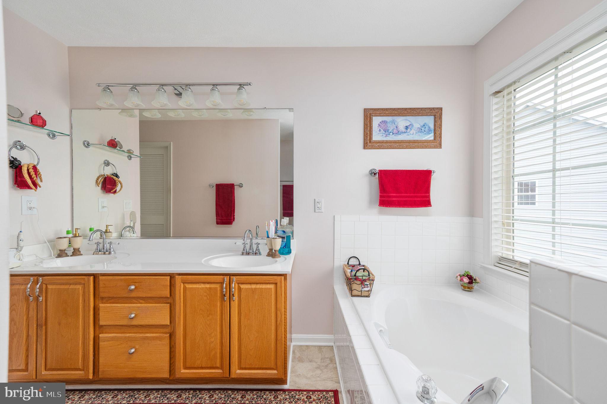 ROYAL OAKS - Residential