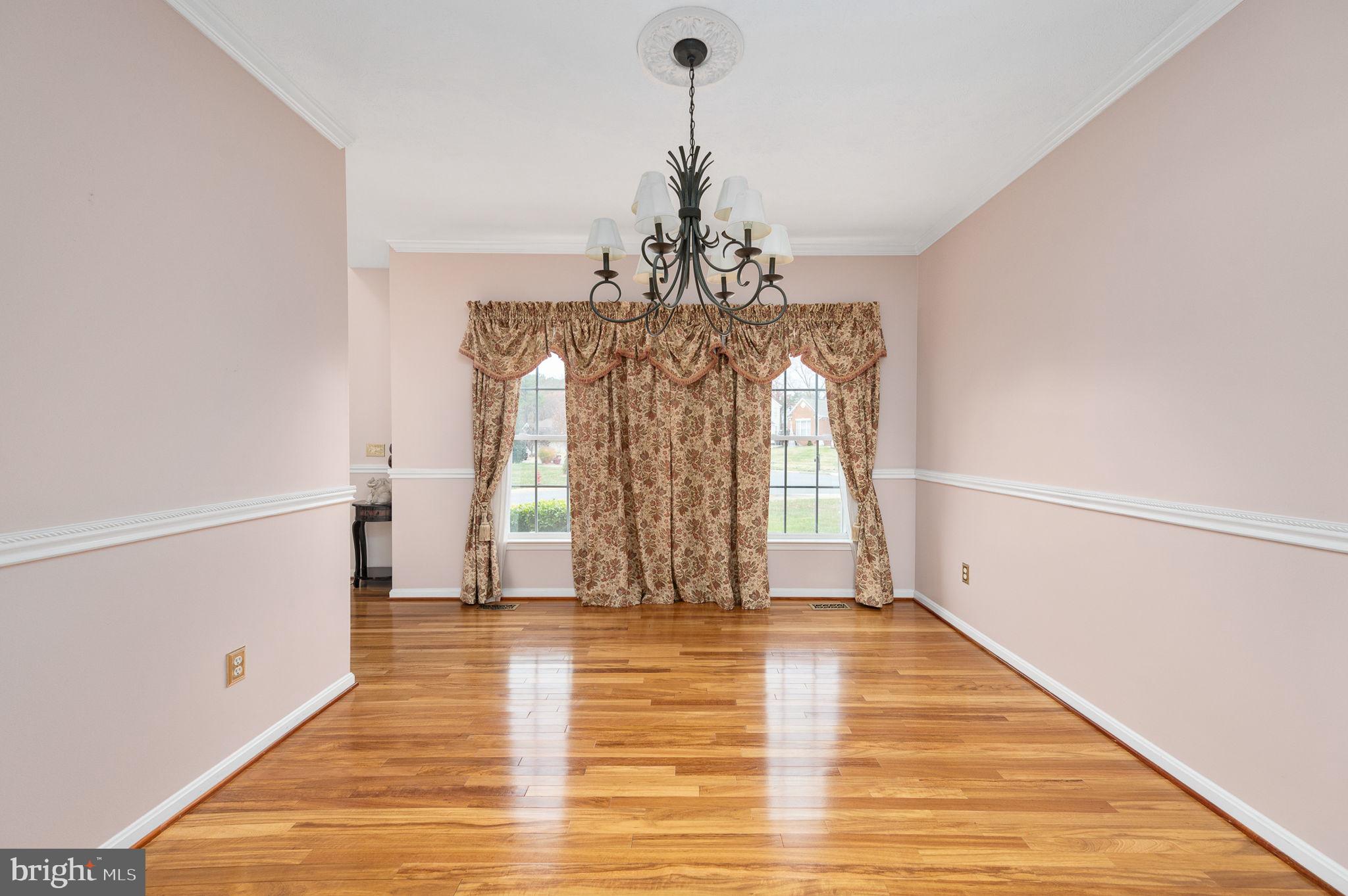 ROYAL OAKS - Residential