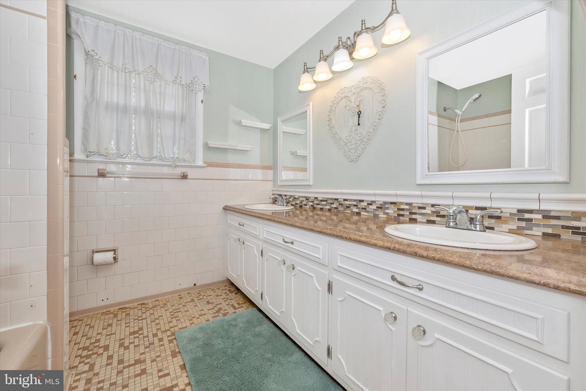 CLEARSPRING MANOR - Residential