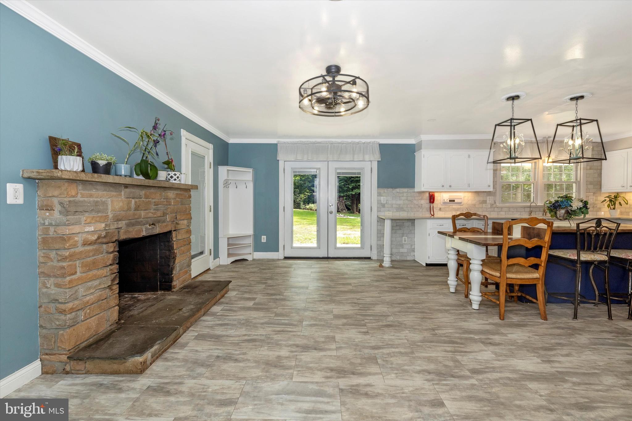 CLEARSPRING MANOR - Residential