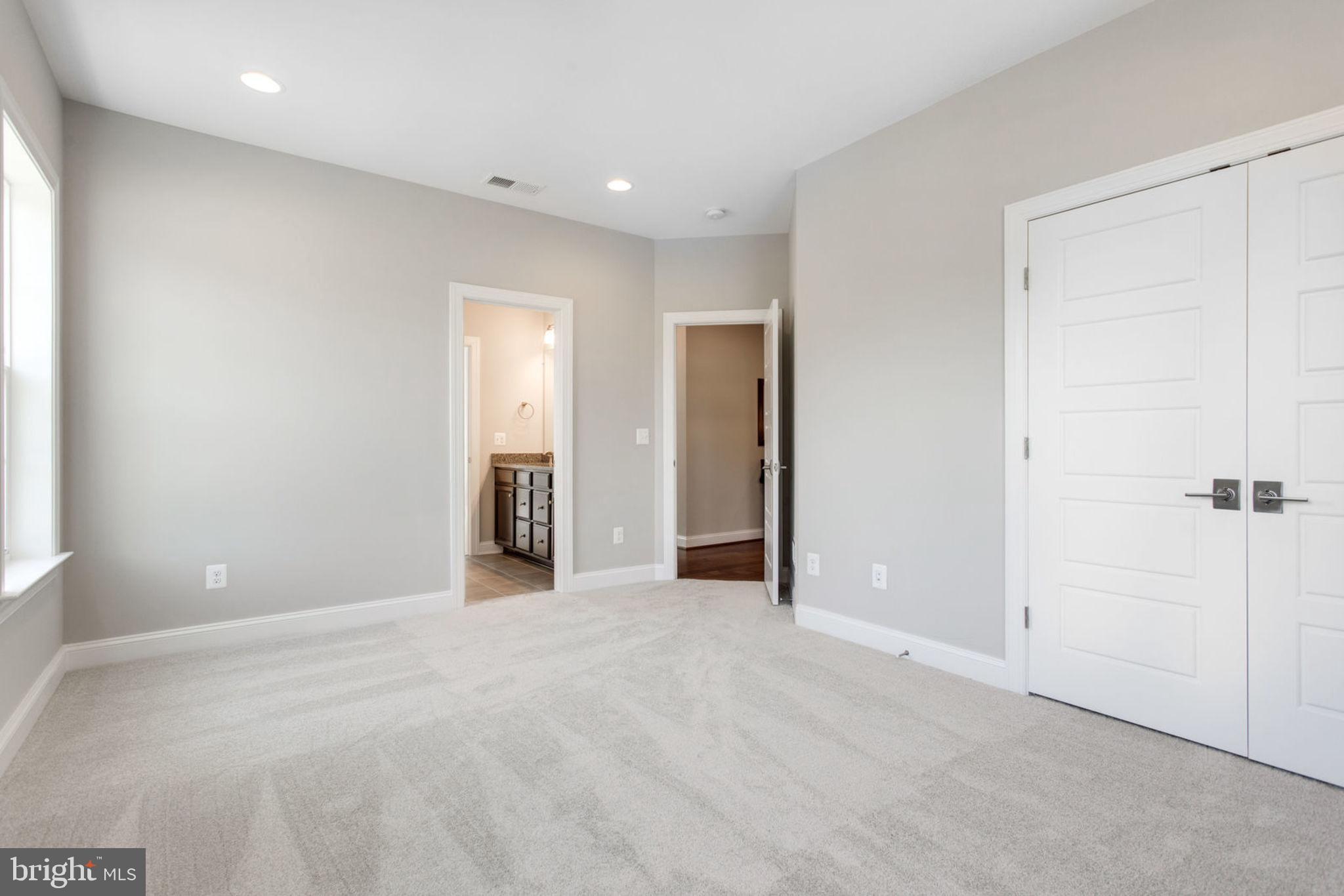 DUNN LORING WOODS - Residential