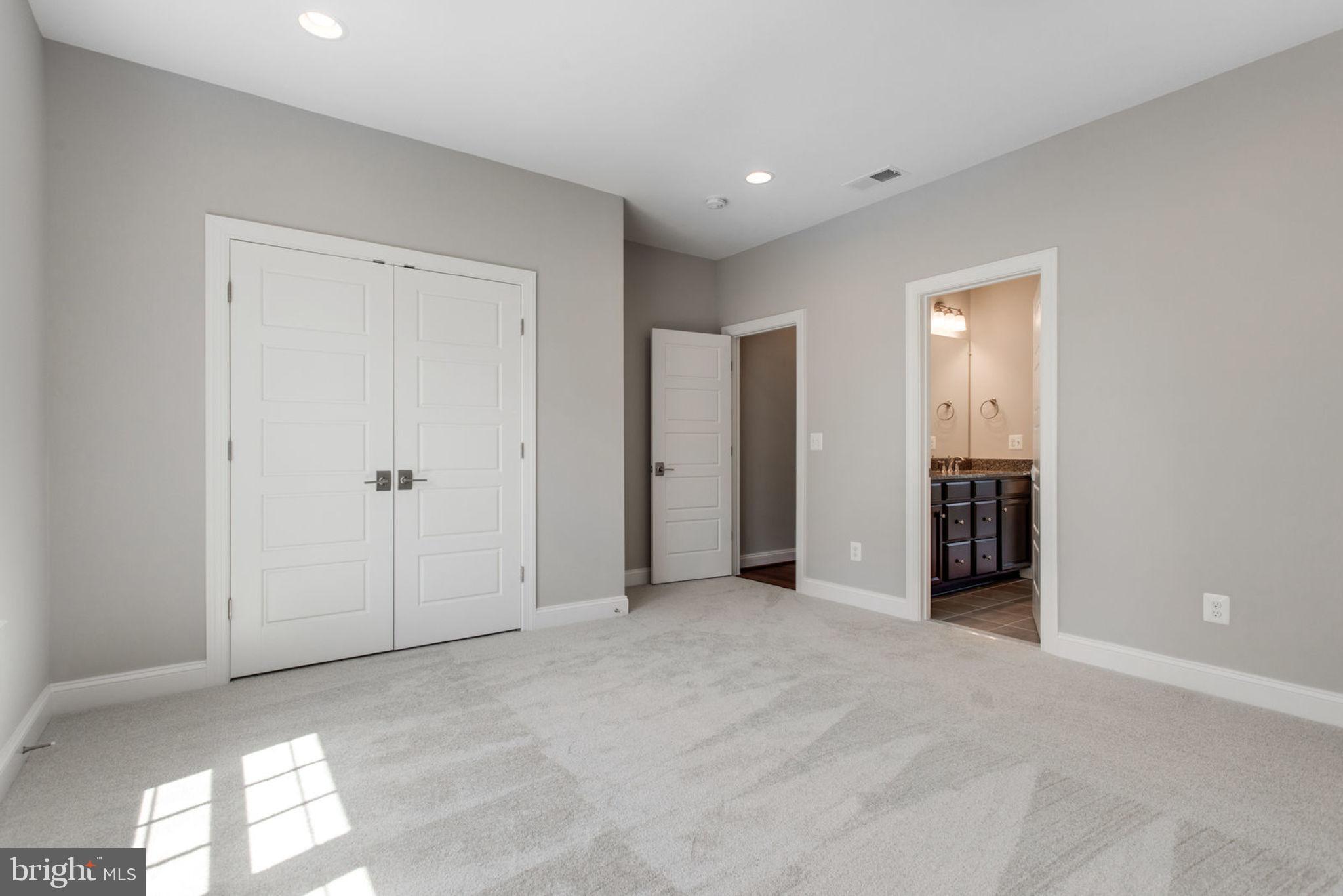 DUNN LORING WOODS - Residential