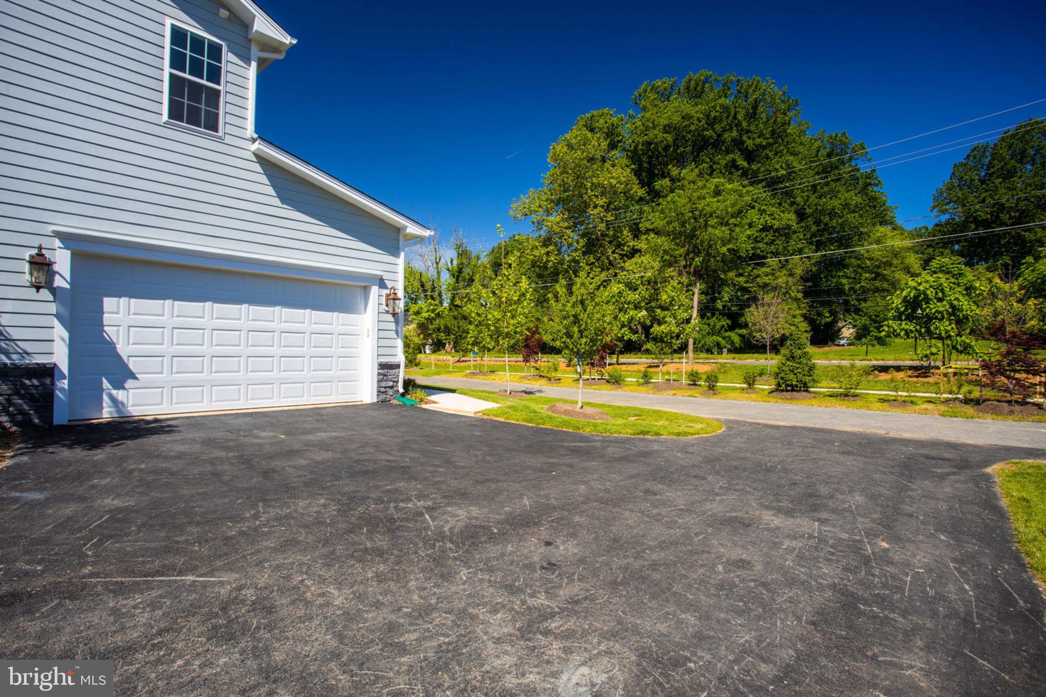 DUNN LORING WOODS - Residential