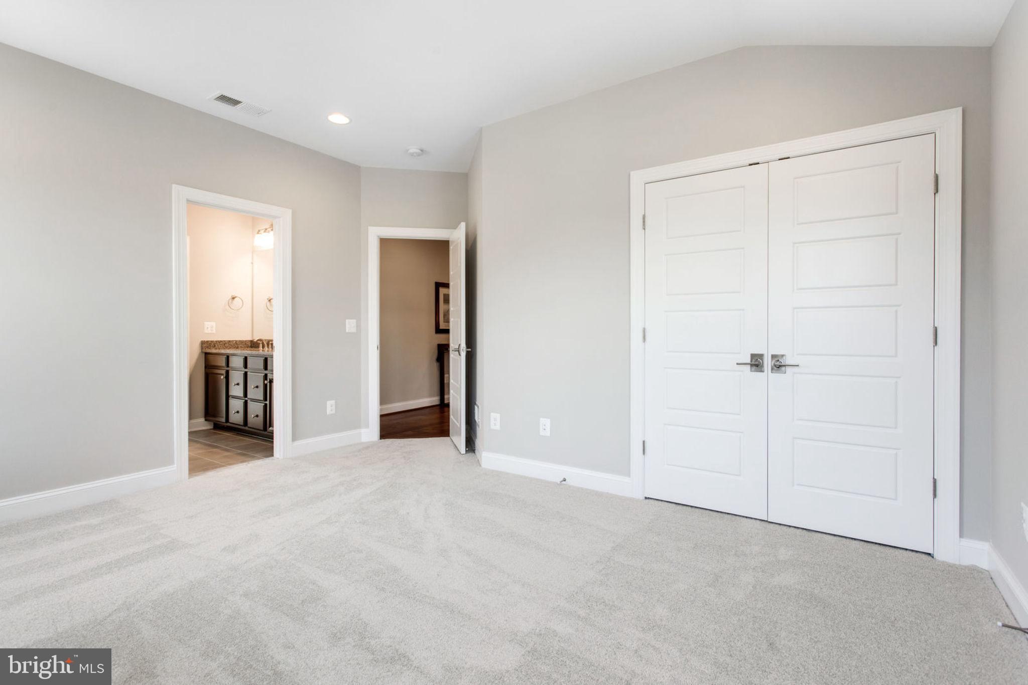 DUNN LORING WOODS - Residential