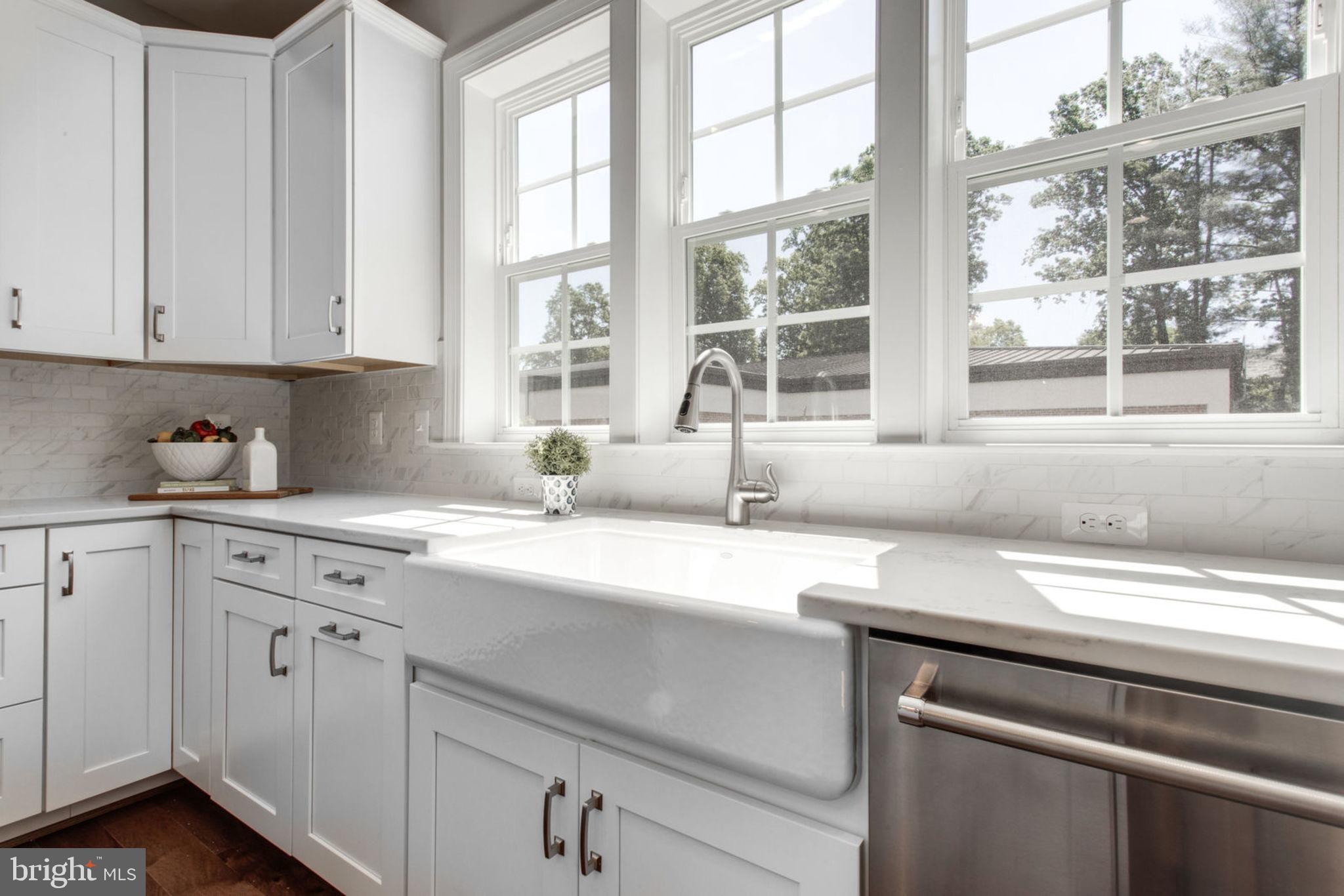 DUNN LORING WOODS - Residential