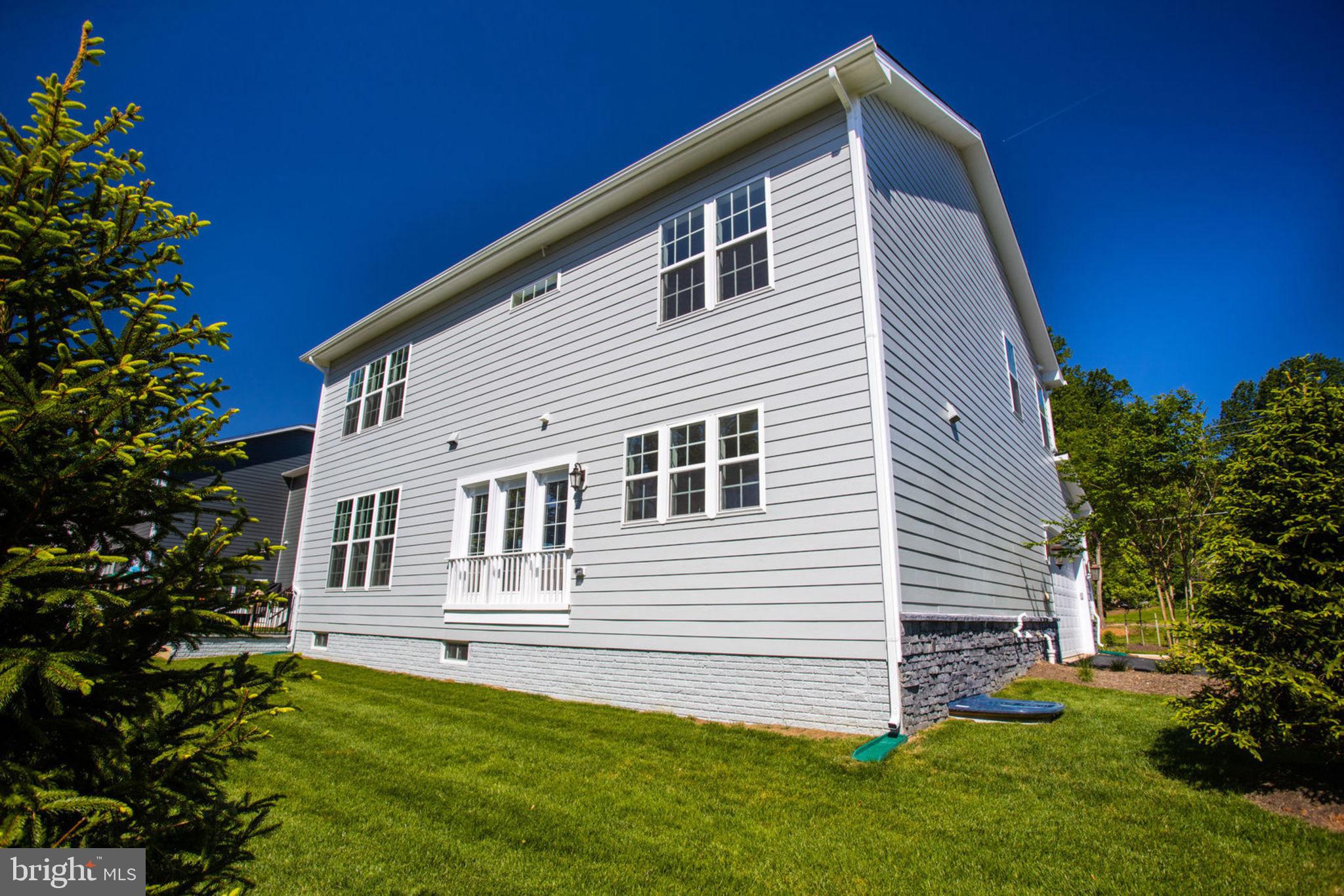 DUNN LORING WOODS - Residential