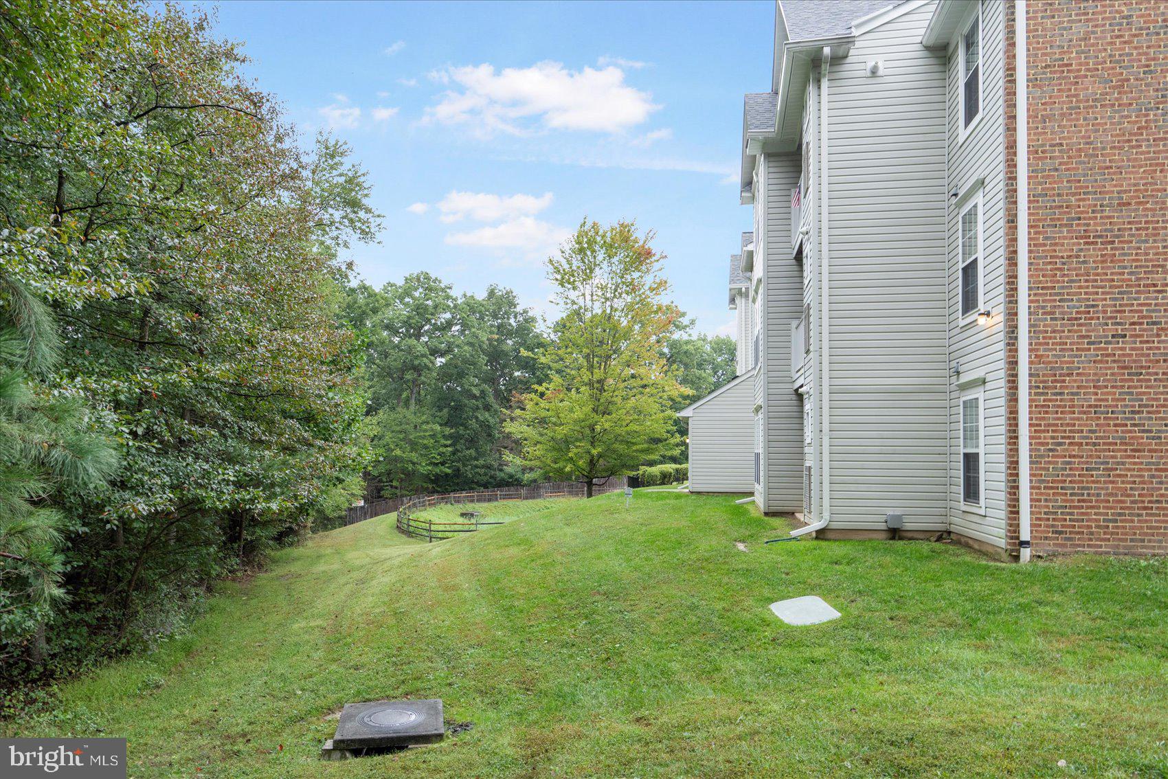 SILVER LAKE - Residential