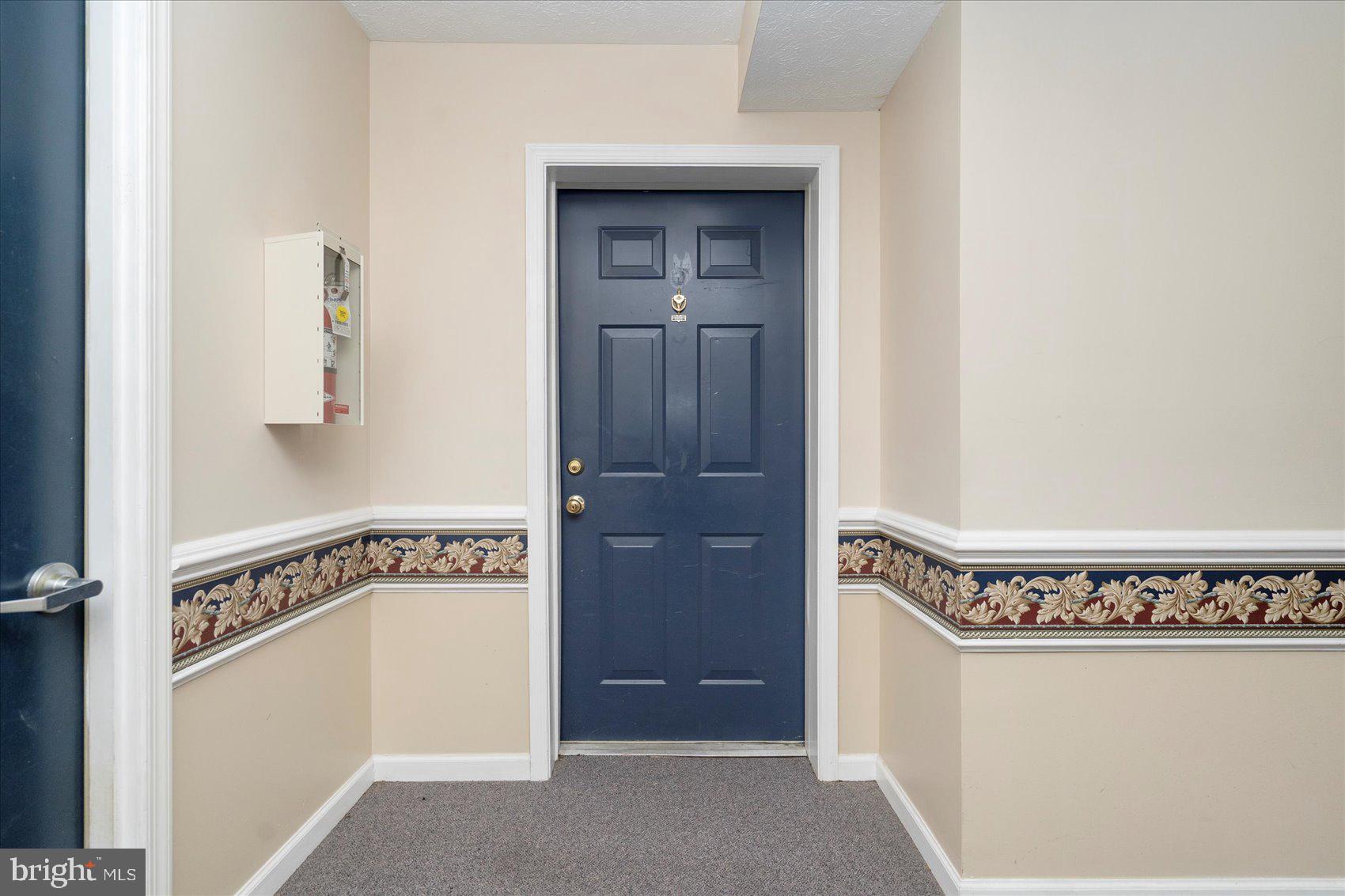 SILVER LAKE - Residential