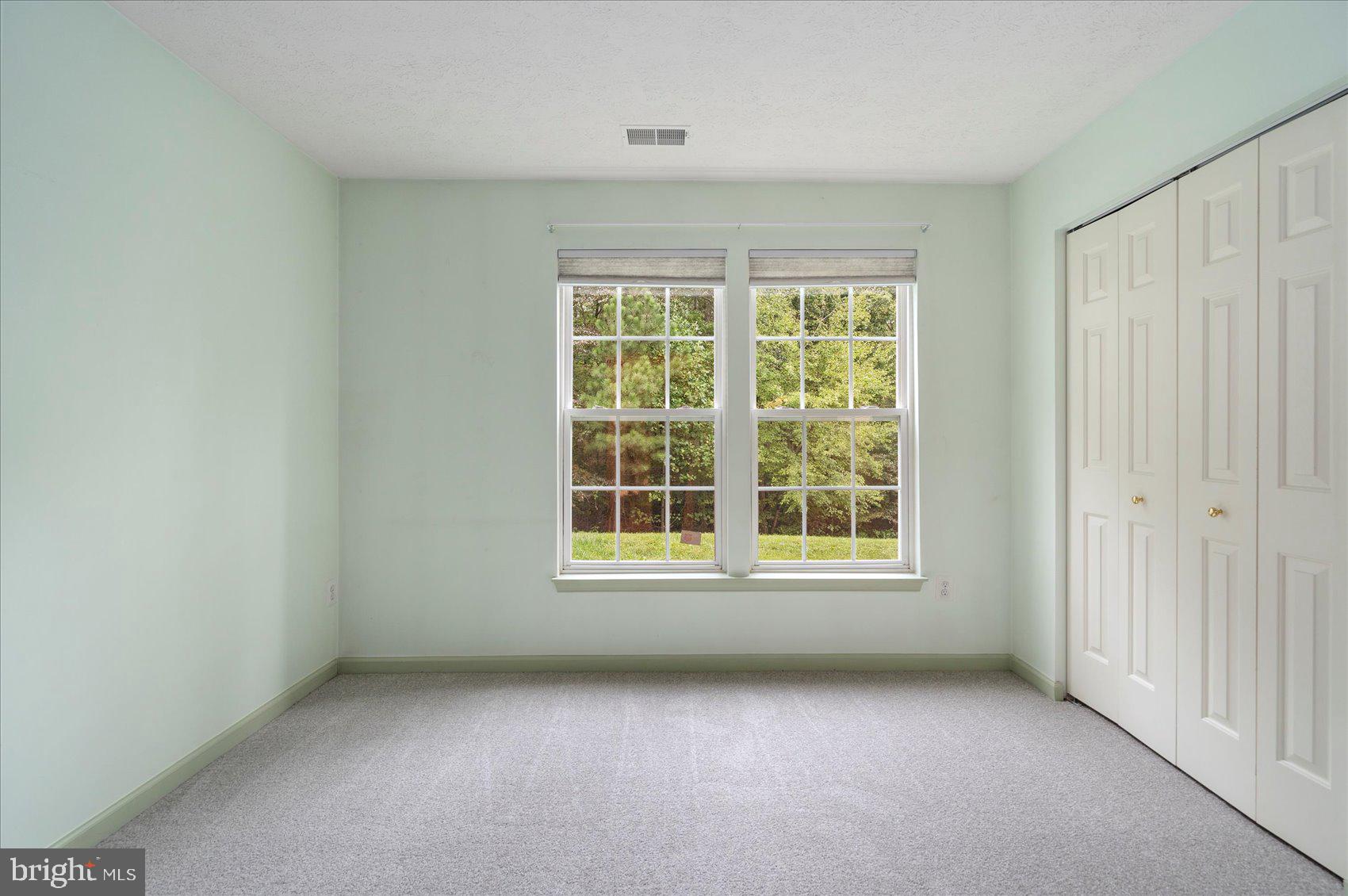 SILVER LAKE - Residential