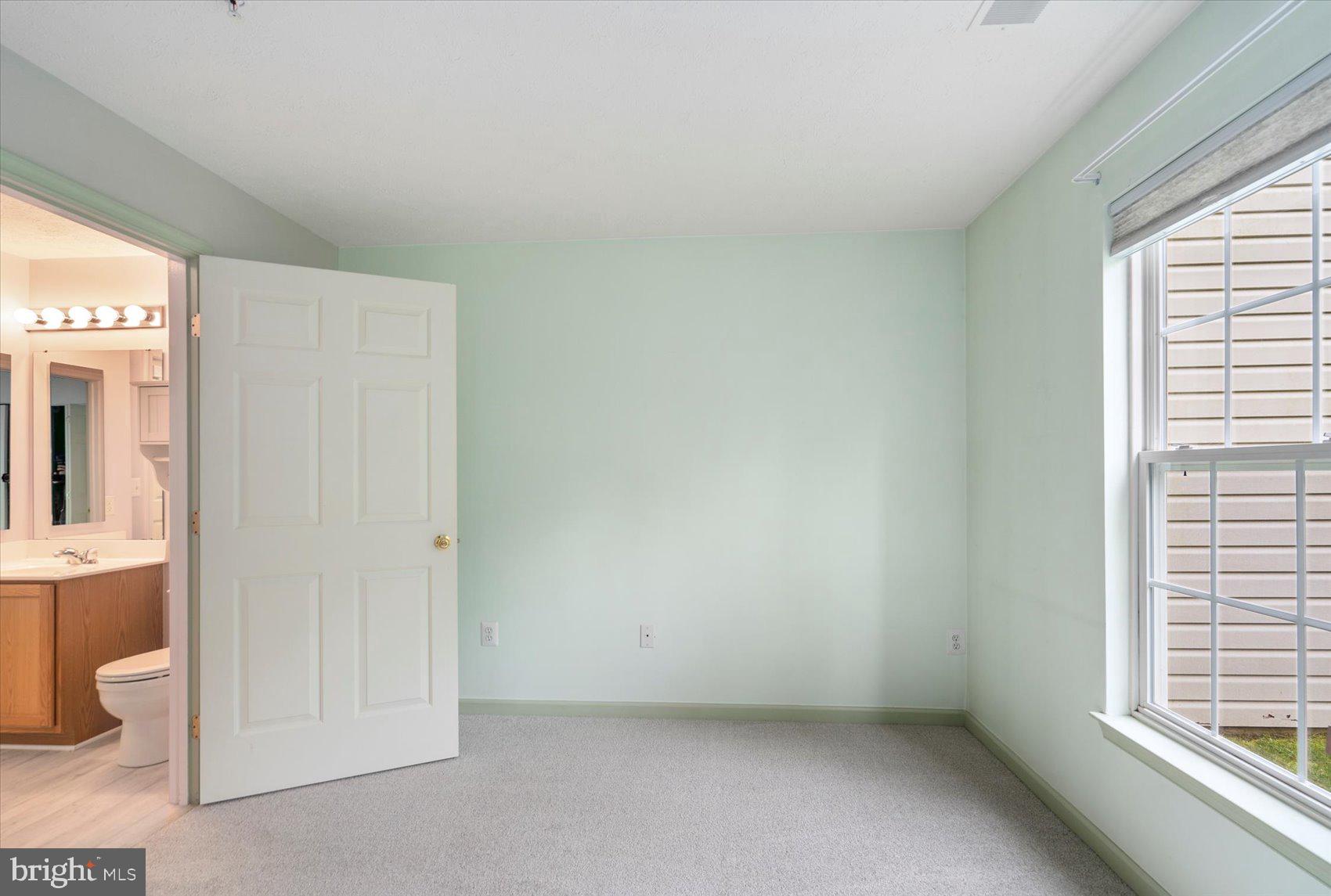 SILVER LAKE - Residential