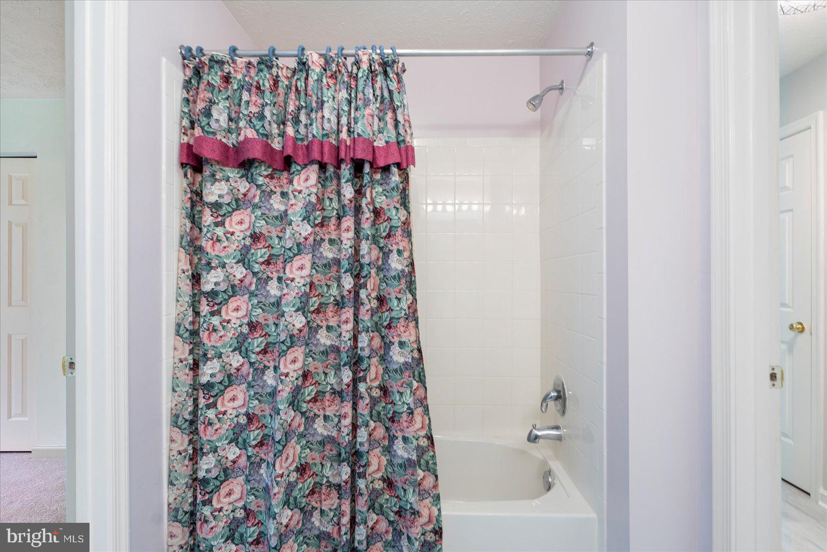 SILVER LAKE - Residential