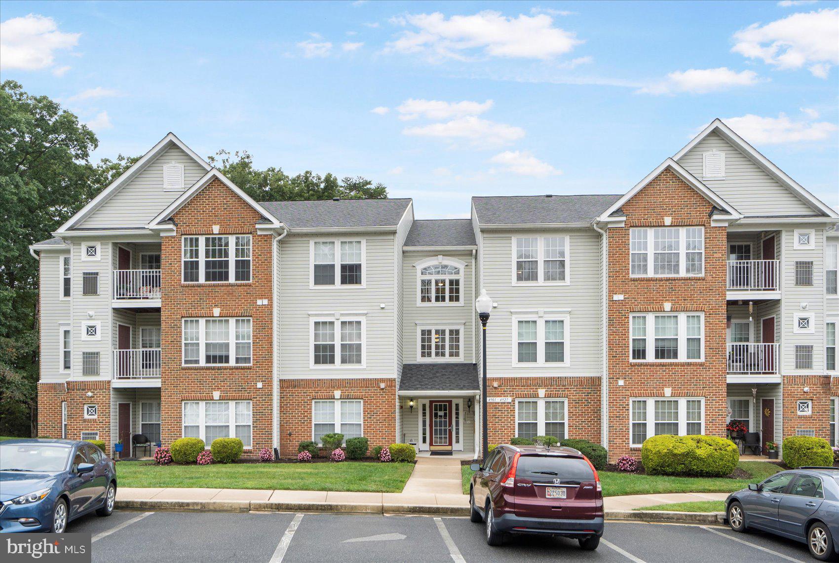 SILVER LAKE - Residential